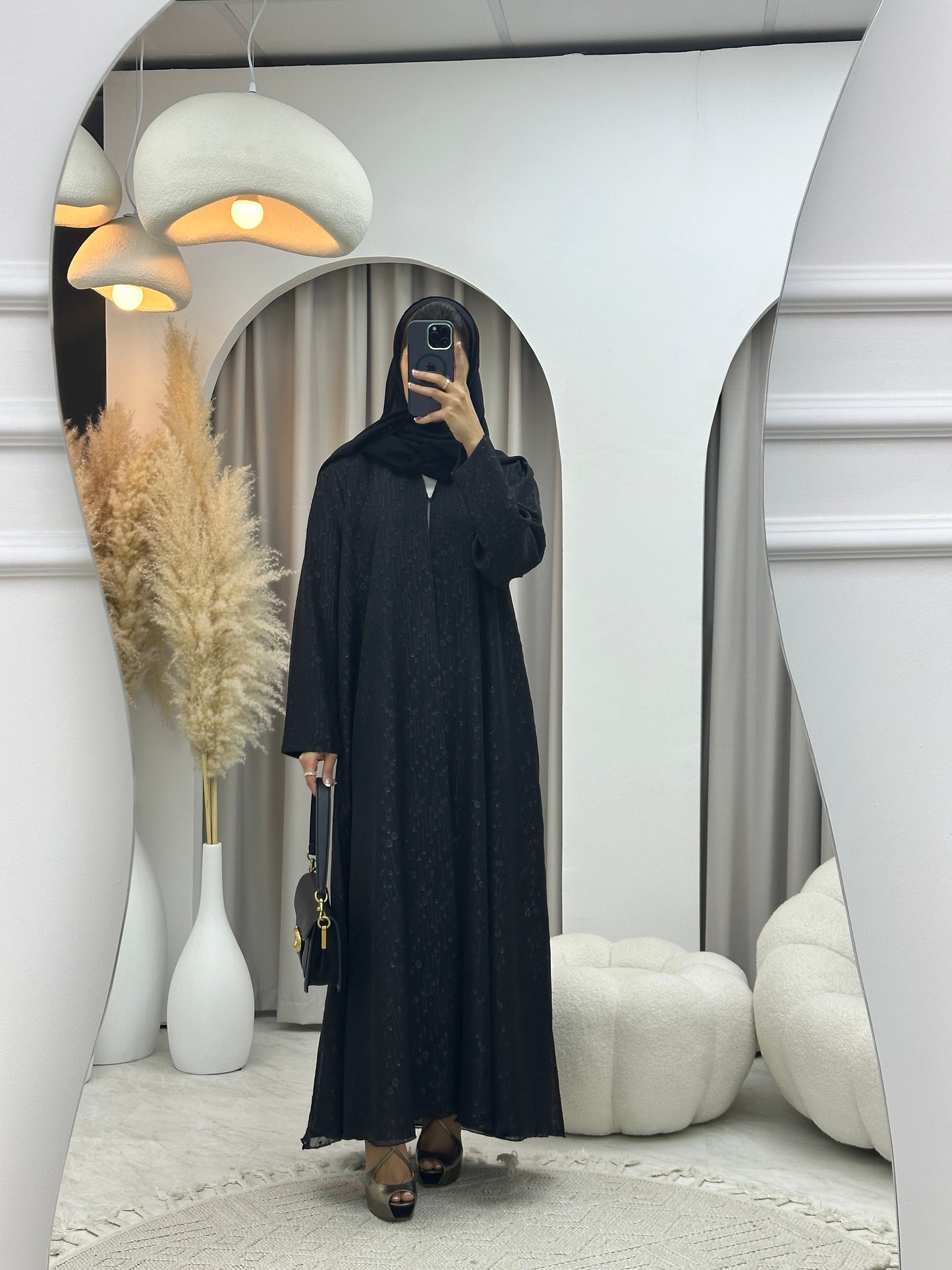 C RTW 0185 Black Dots Abaya