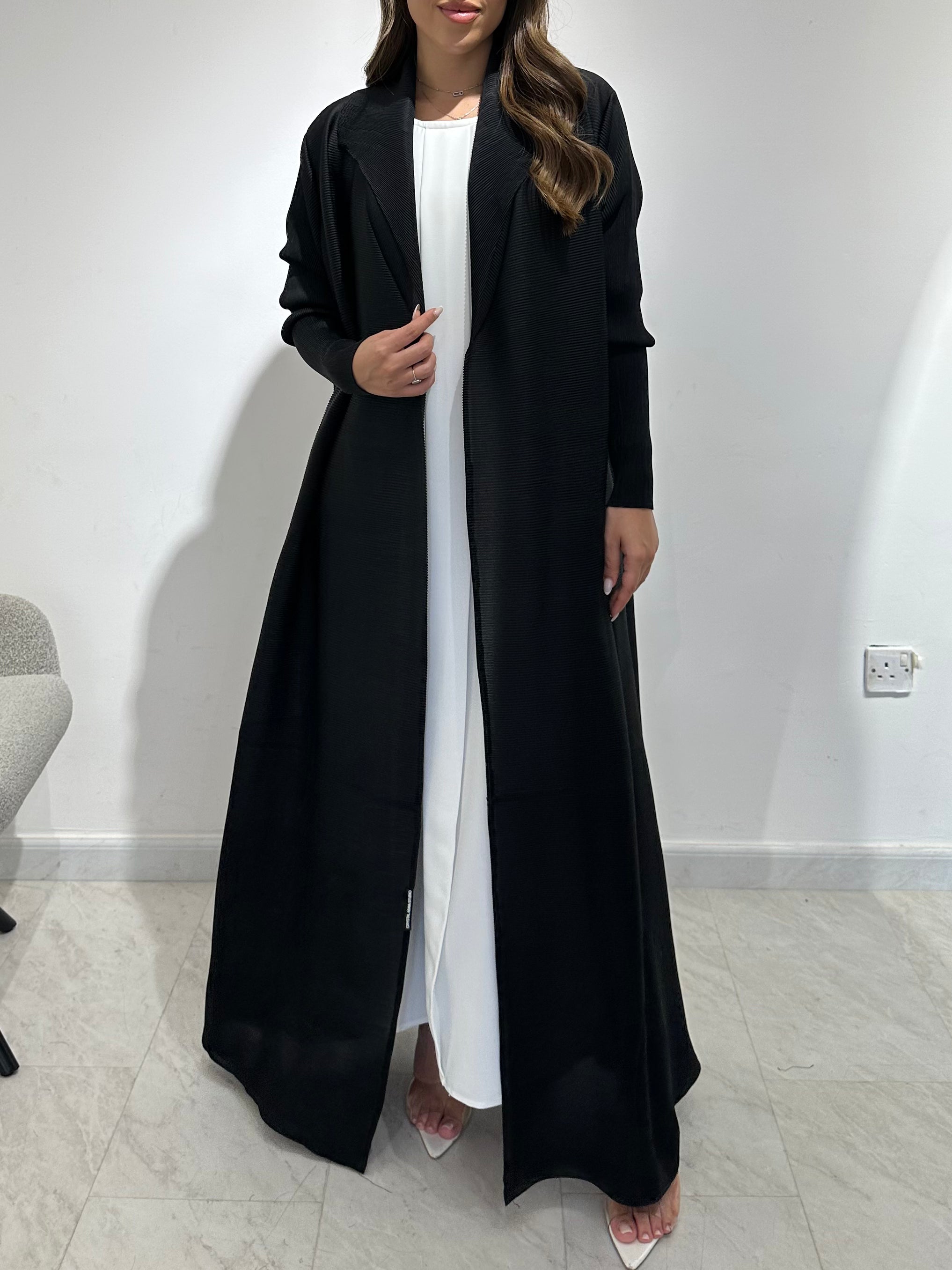 C 1568 Black Pleated Abaya