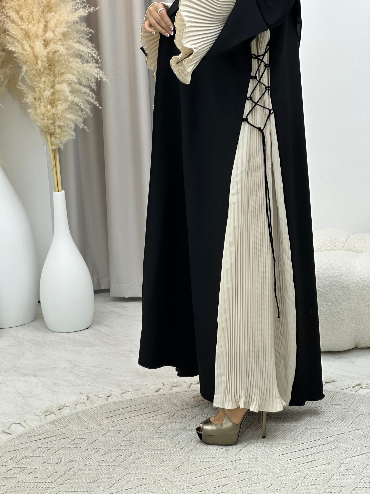 C 0184 Beige Black Pleated Abaya