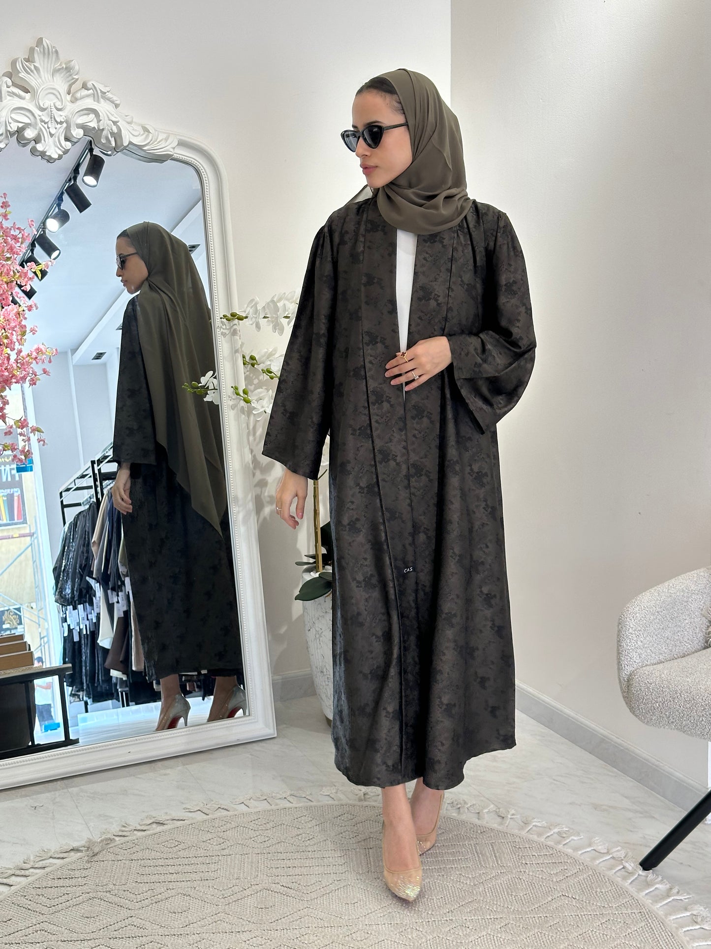 C 0370-05 Printed Olive Abaya