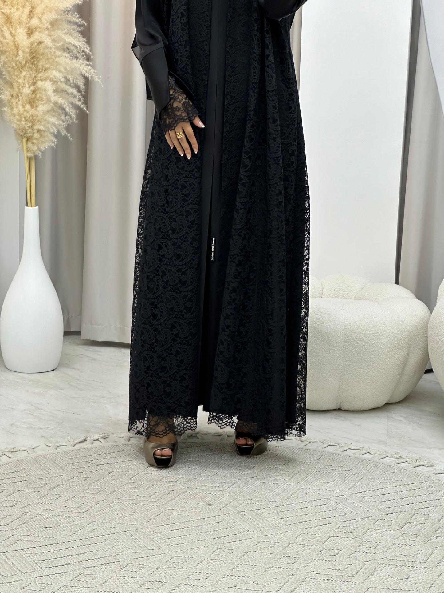 C 0192 Dantel Black Abaya