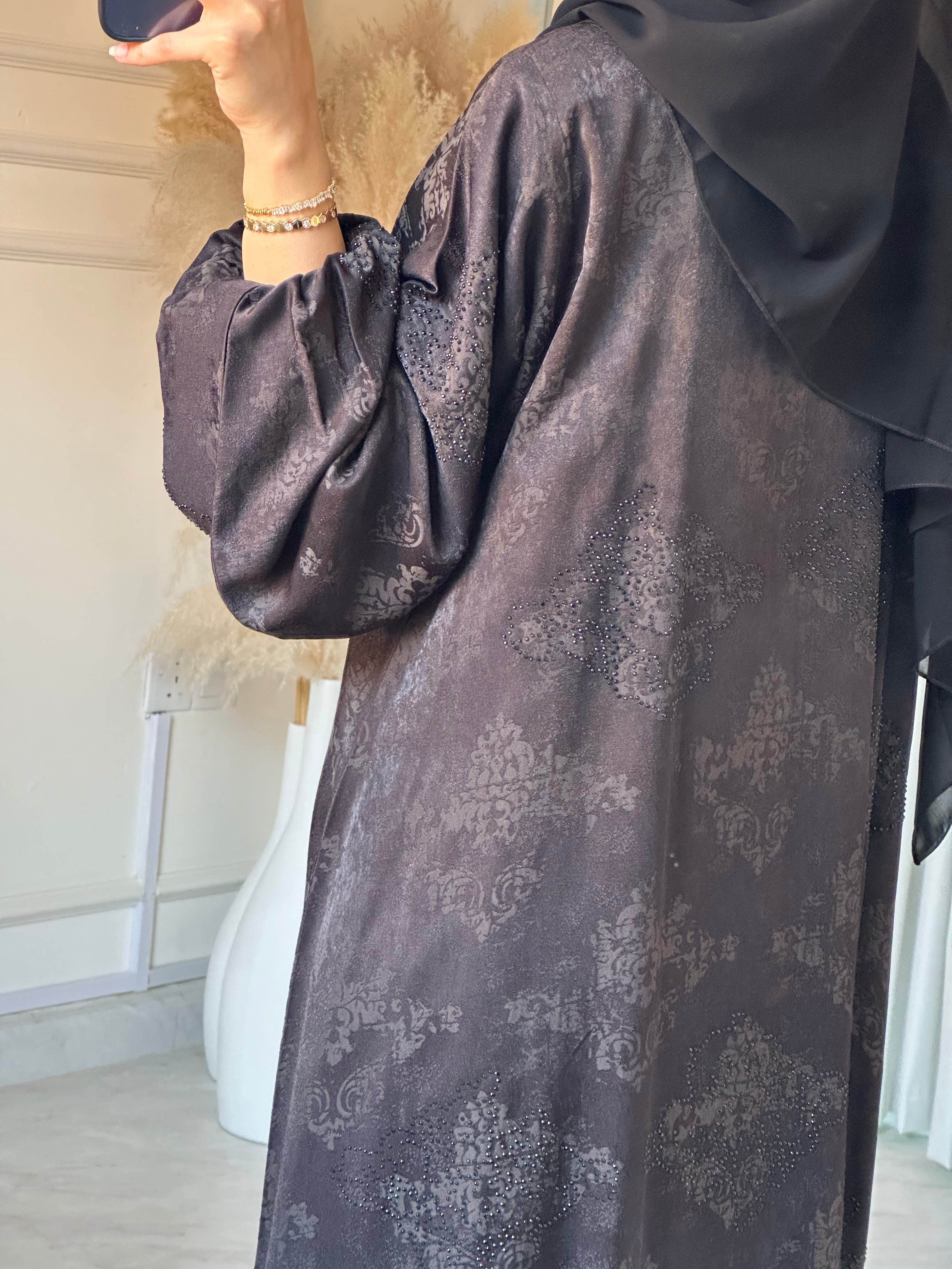 C RTW 0880 Black Printed Abaya