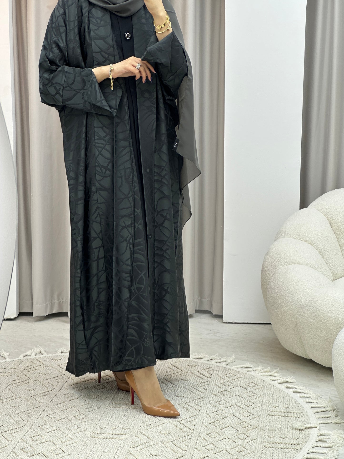 C Grey Swirl Bisht Abaya