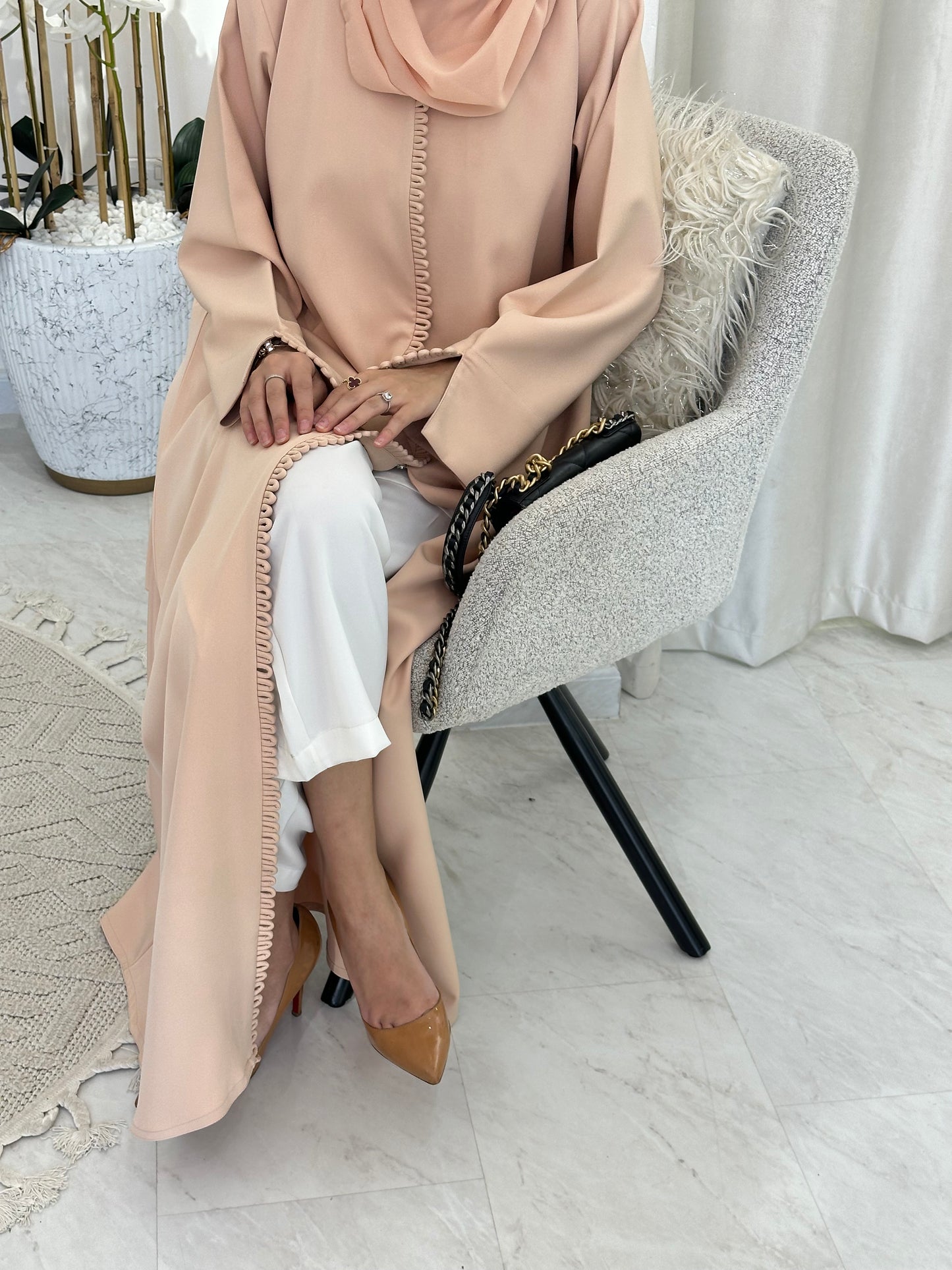 C 0372 Peach Abaya