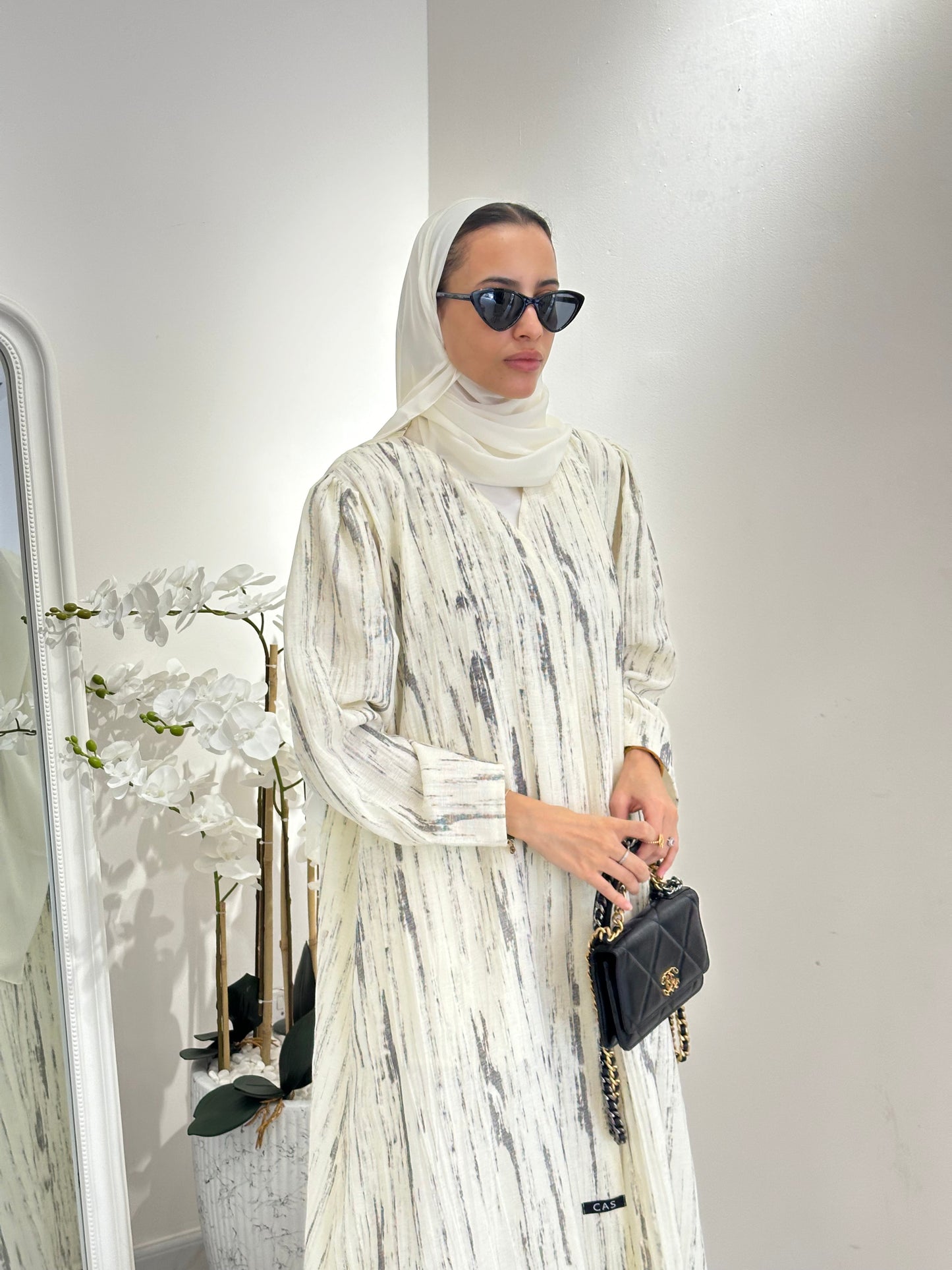 C 0369-04 White Printed Abaya