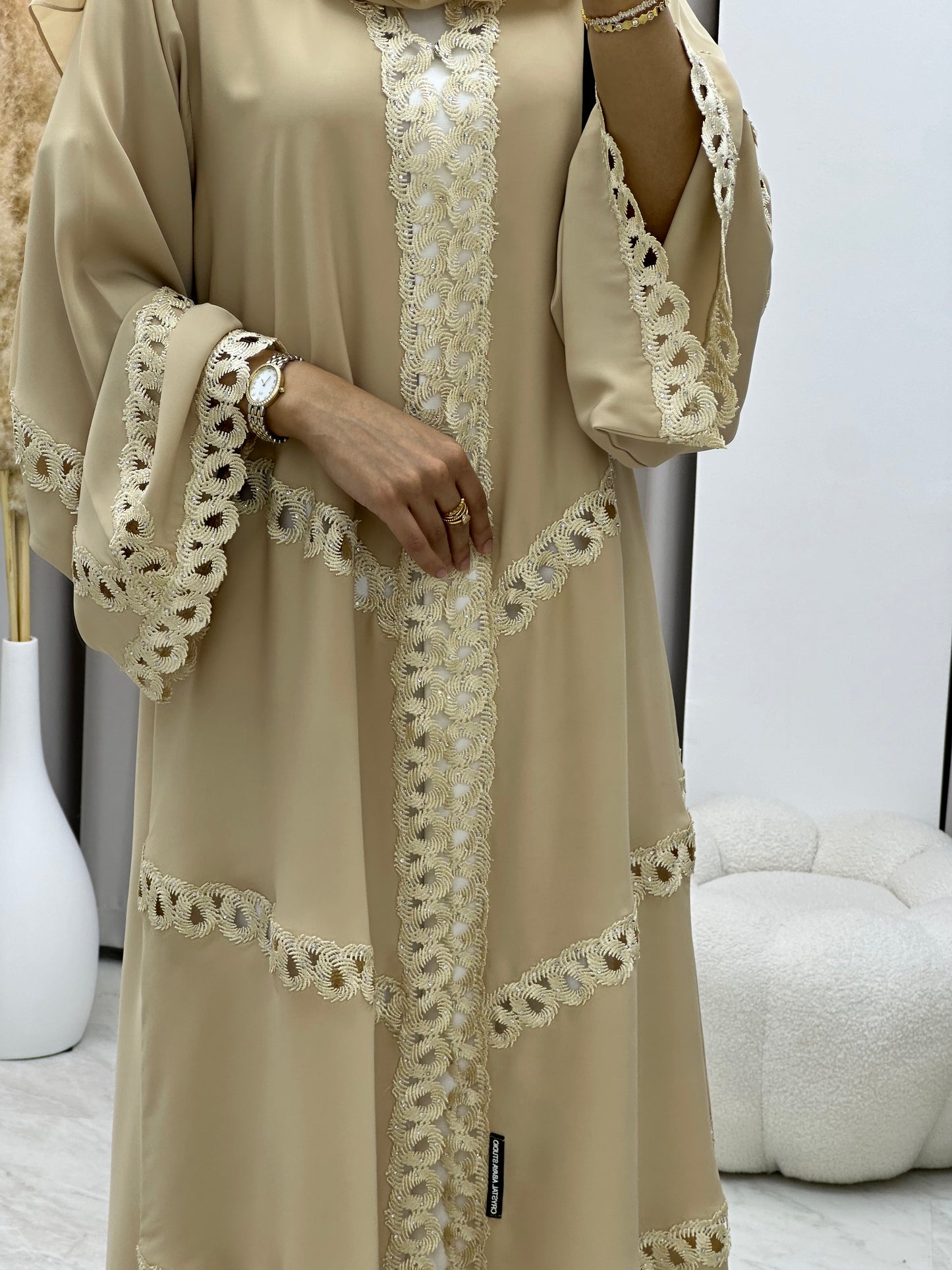 C 0195 Cream Lace Abaya