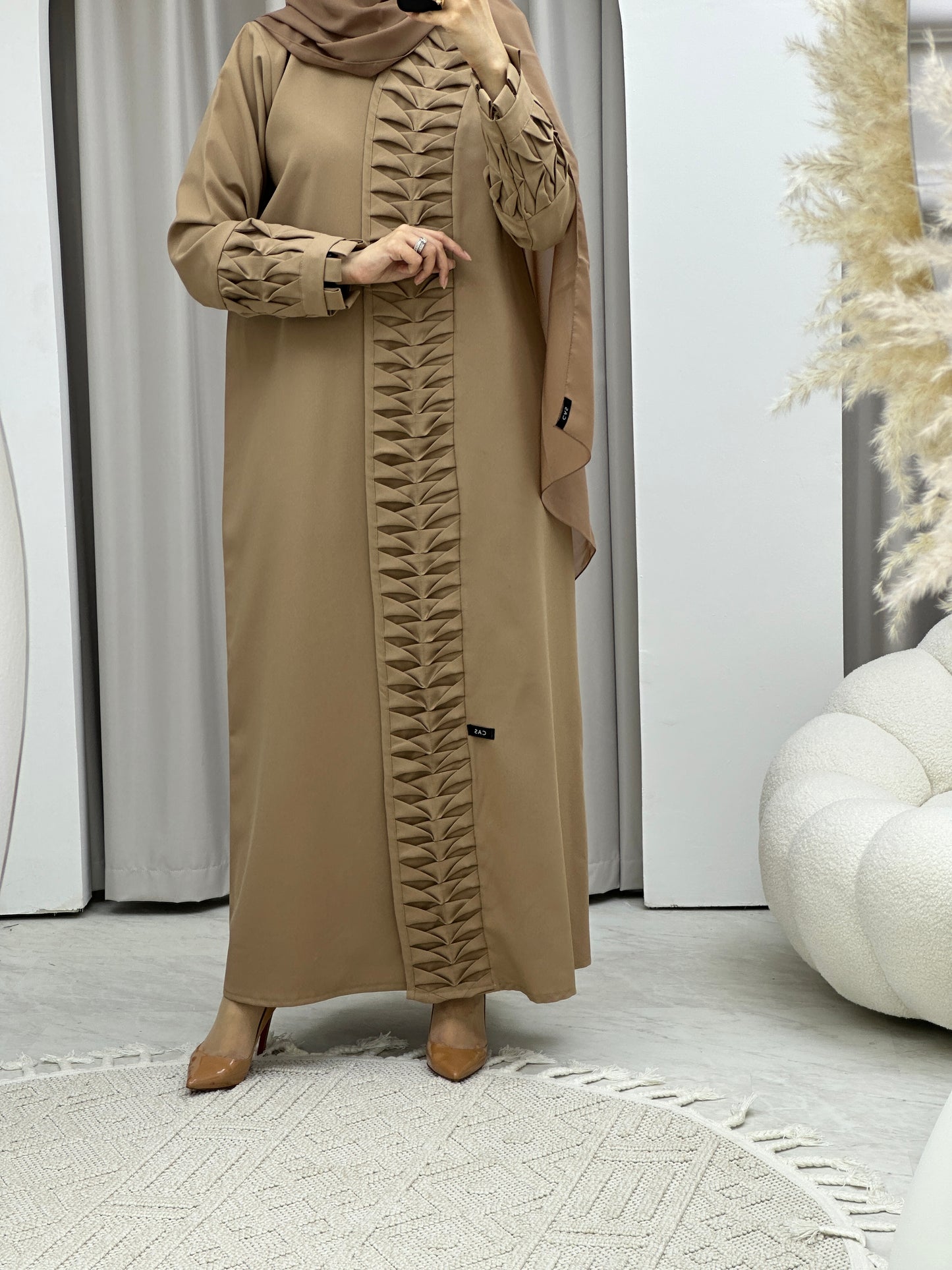 C Triangle Pleats Beige Abaya Set