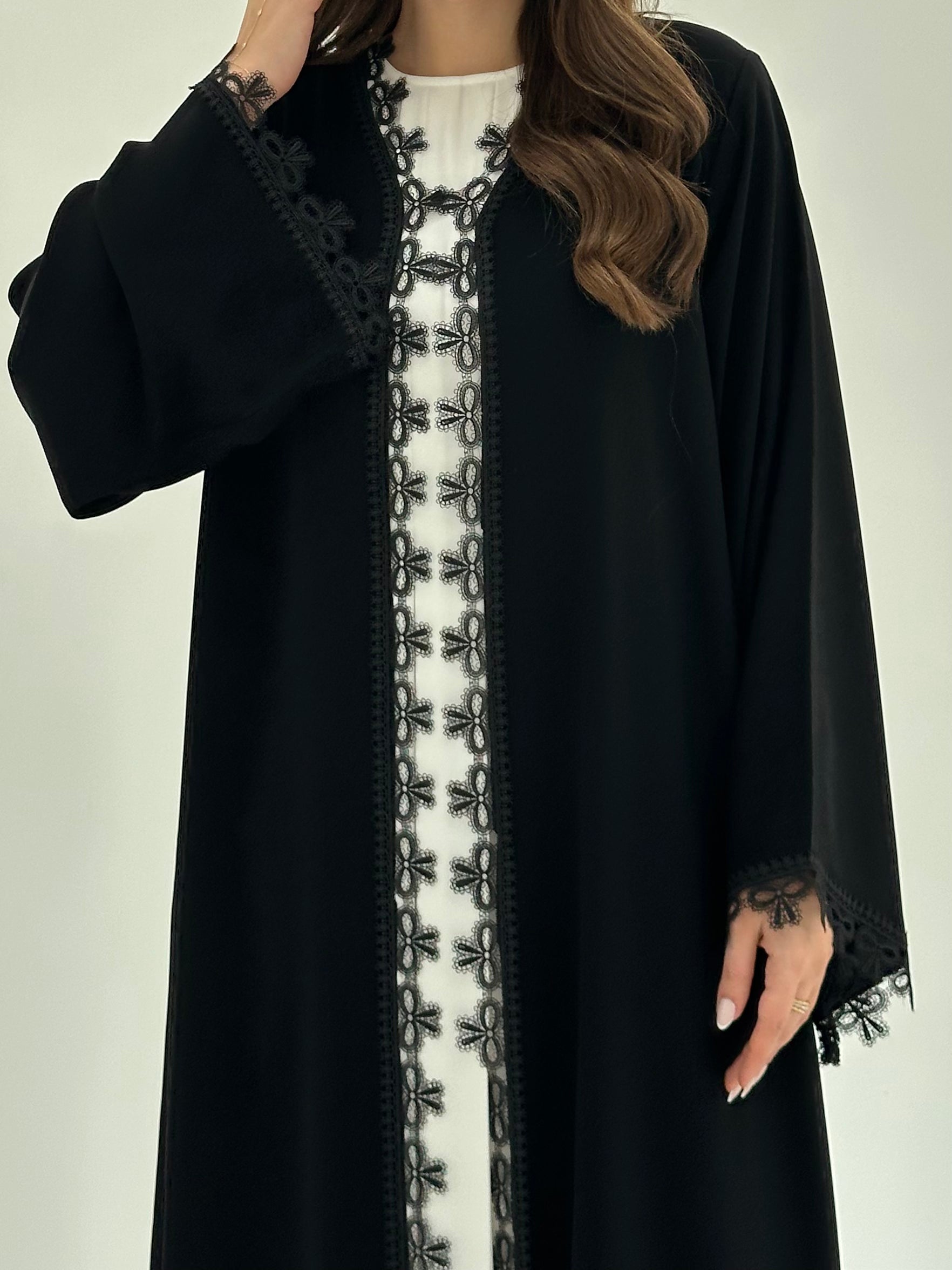 C 1882 Black Bow Lace Abaya