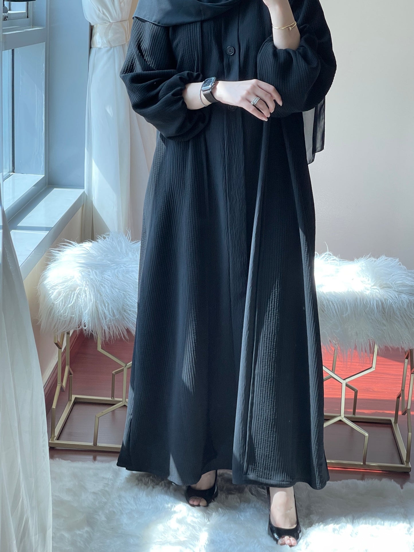 C-RTW-Black-Dotted-Abaya-Set-02