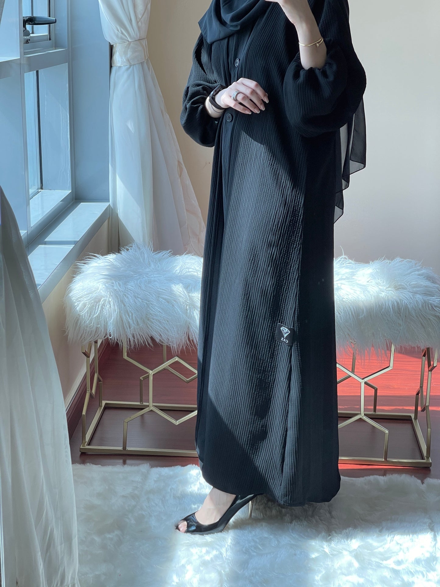 C-RTW-Black-Dotted-Abaya-Set-02