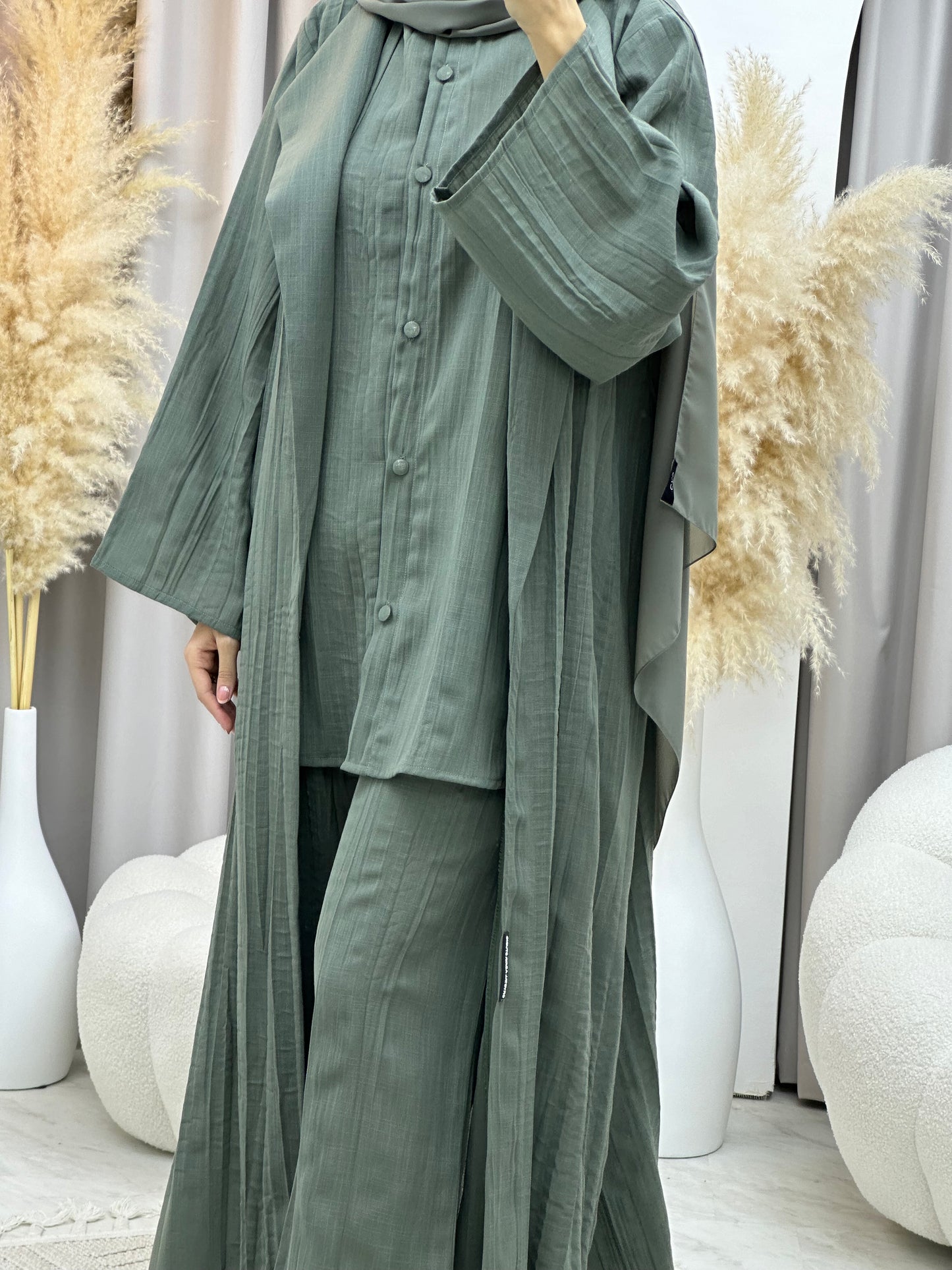 C 0008-06 Green Summer Pleated Linen Travel Set