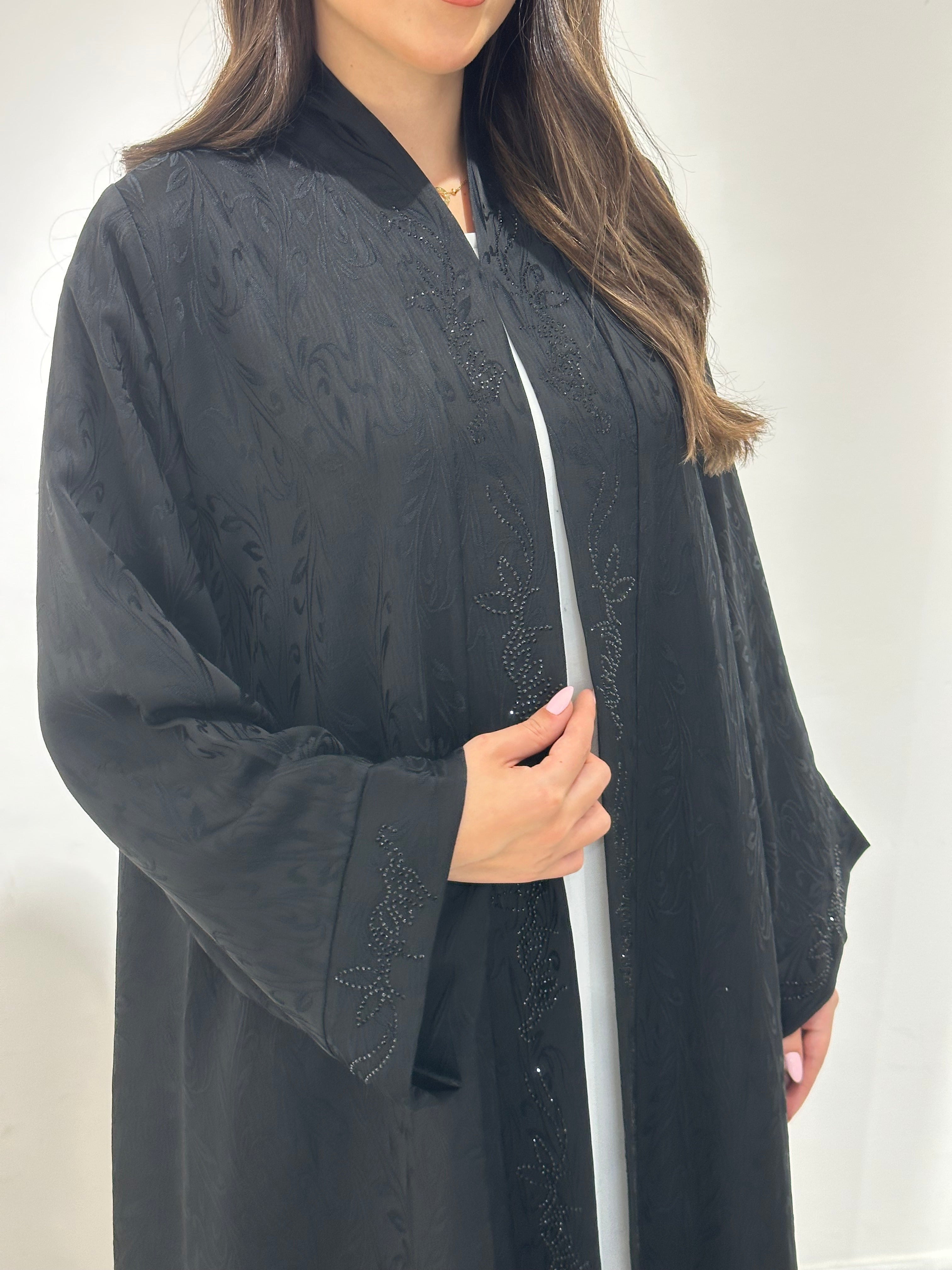 عباية مطبوعة بنقشة زنبق أسود C 1254