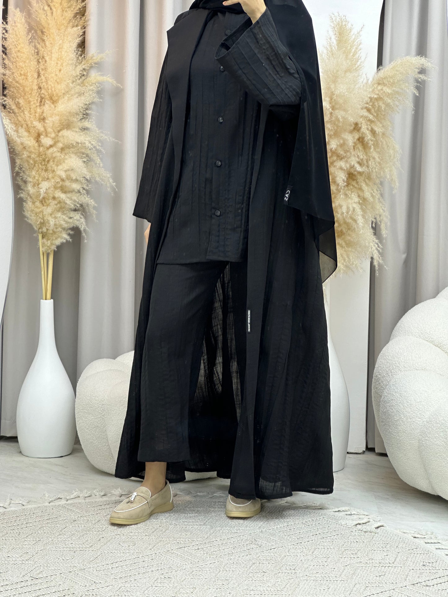 C 0008-04 Black Summer Pleated Linen Travel Set