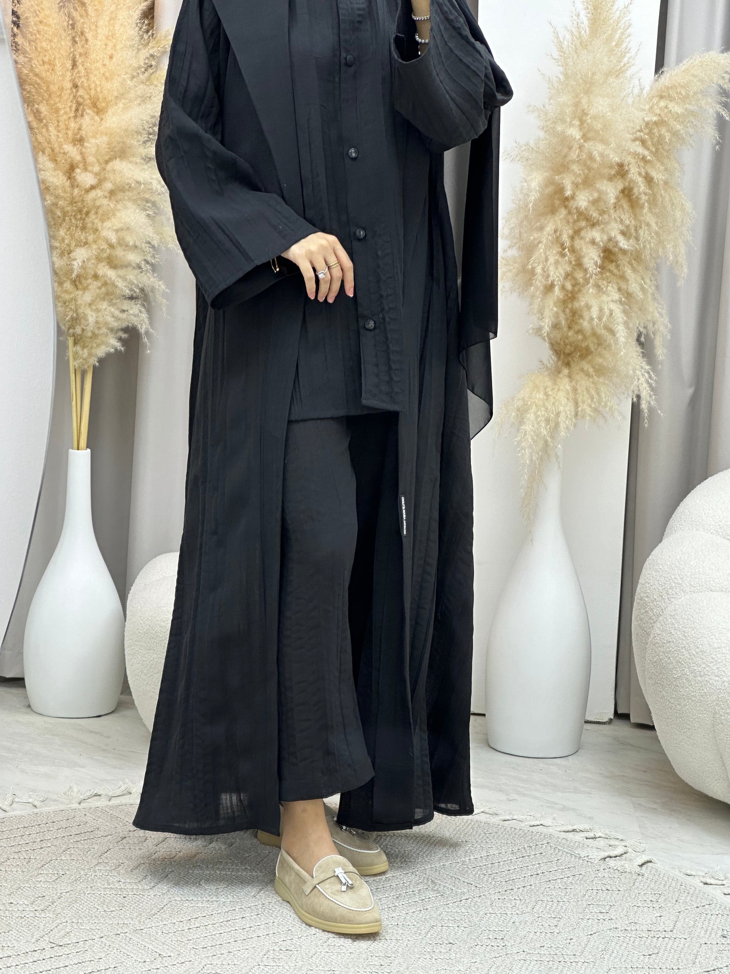 C 0008-04 Black Summer Pleated Linen Travel Set