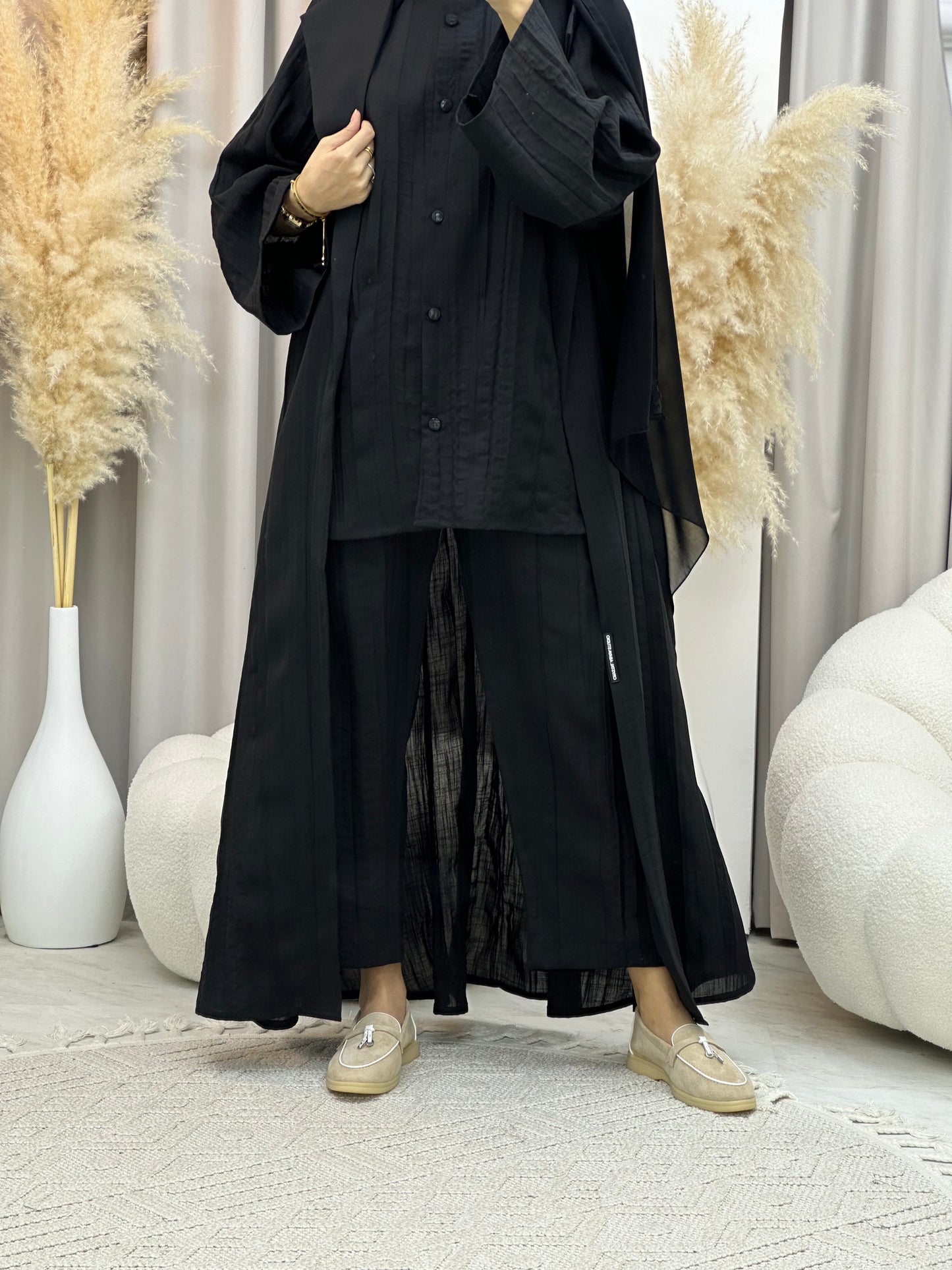 C 0008-04 Black Summer Pleated Linen Travel Set