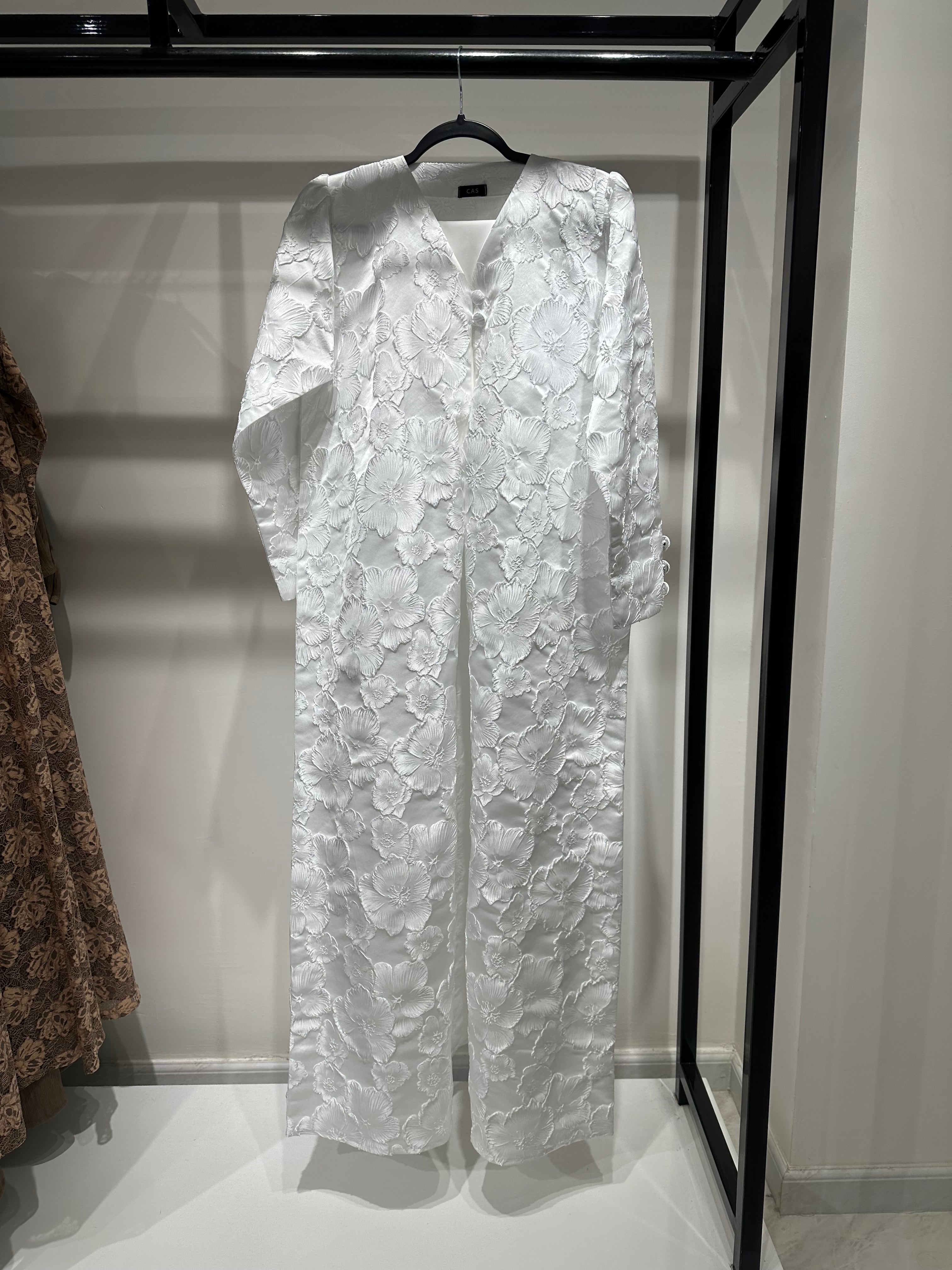 C 1359-04 White Floral Printed Abaya