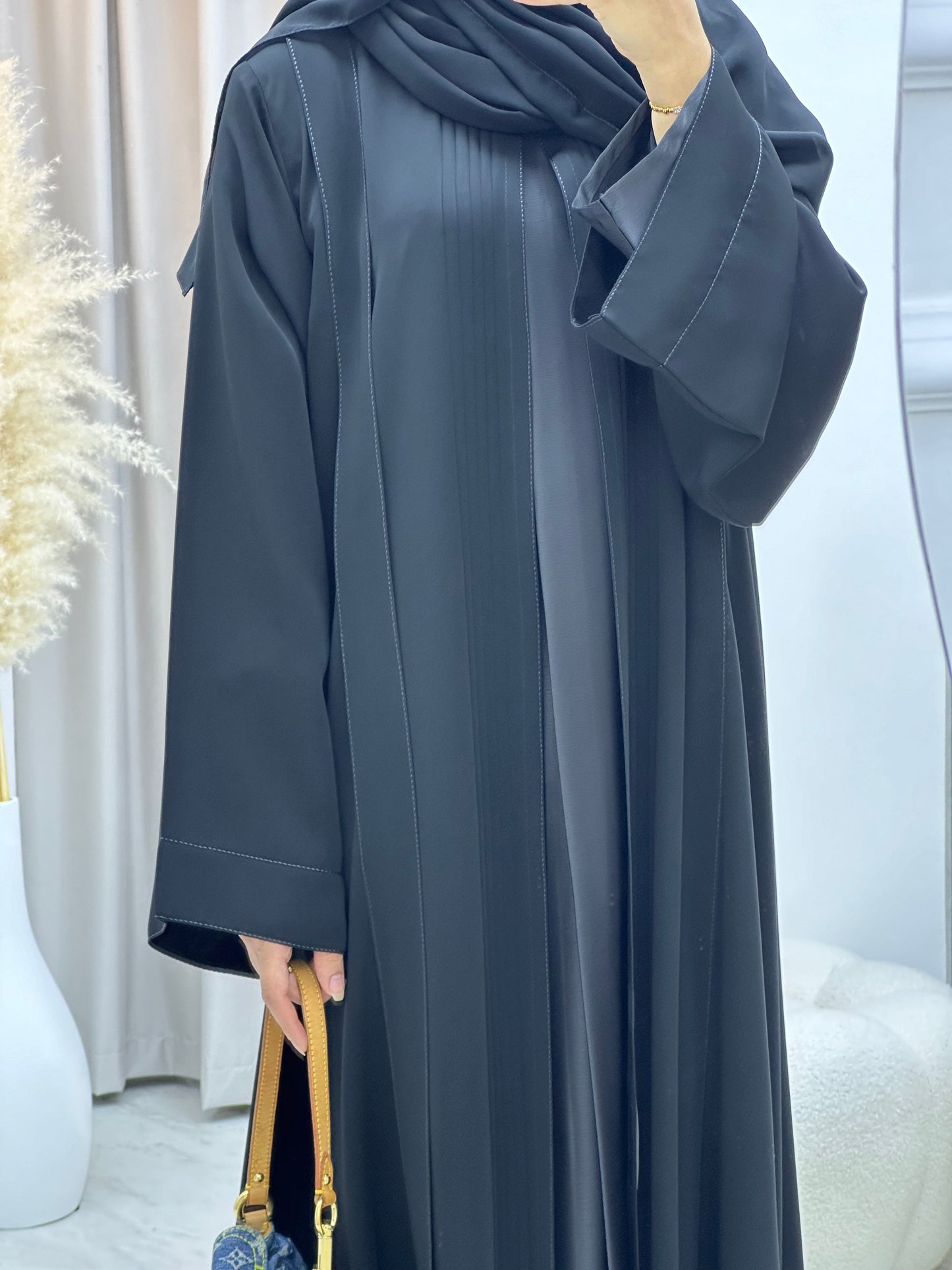 C 0225-01 Black Abaya