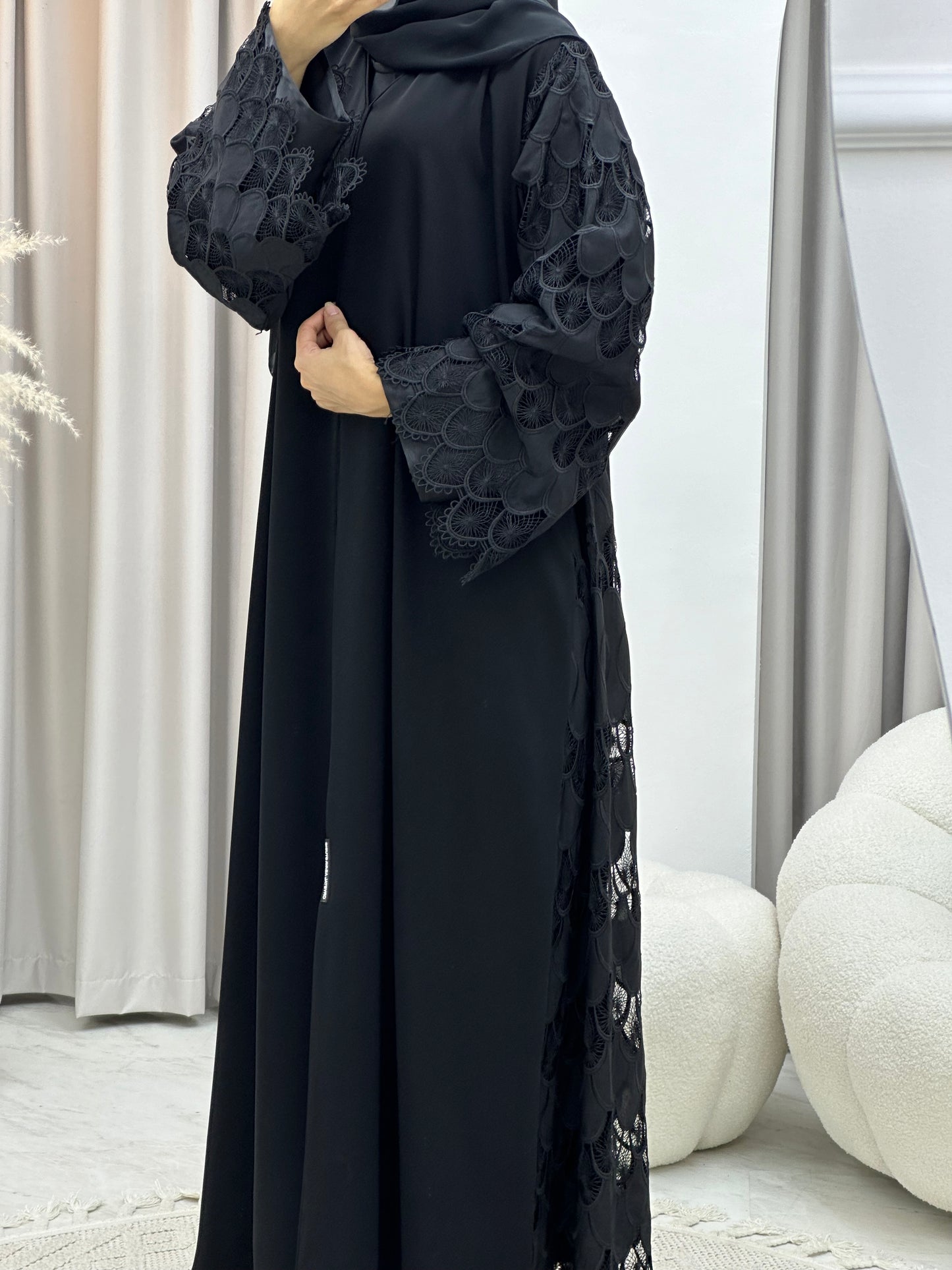 C 0223-01 Black Lace Abaya