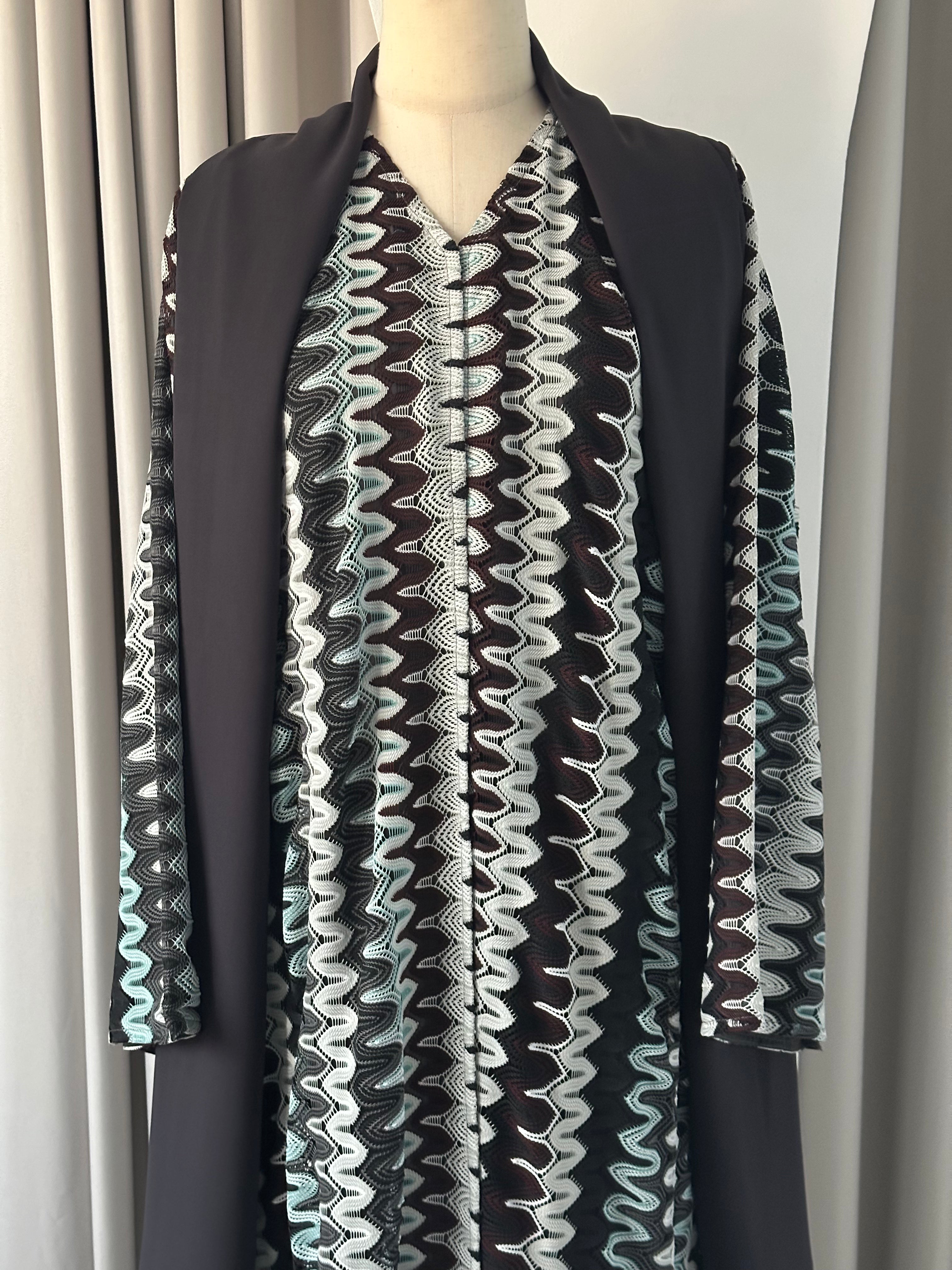 C 1601 Grey Wave Abaya