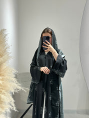 عباية بطباعة سوداء C 1603