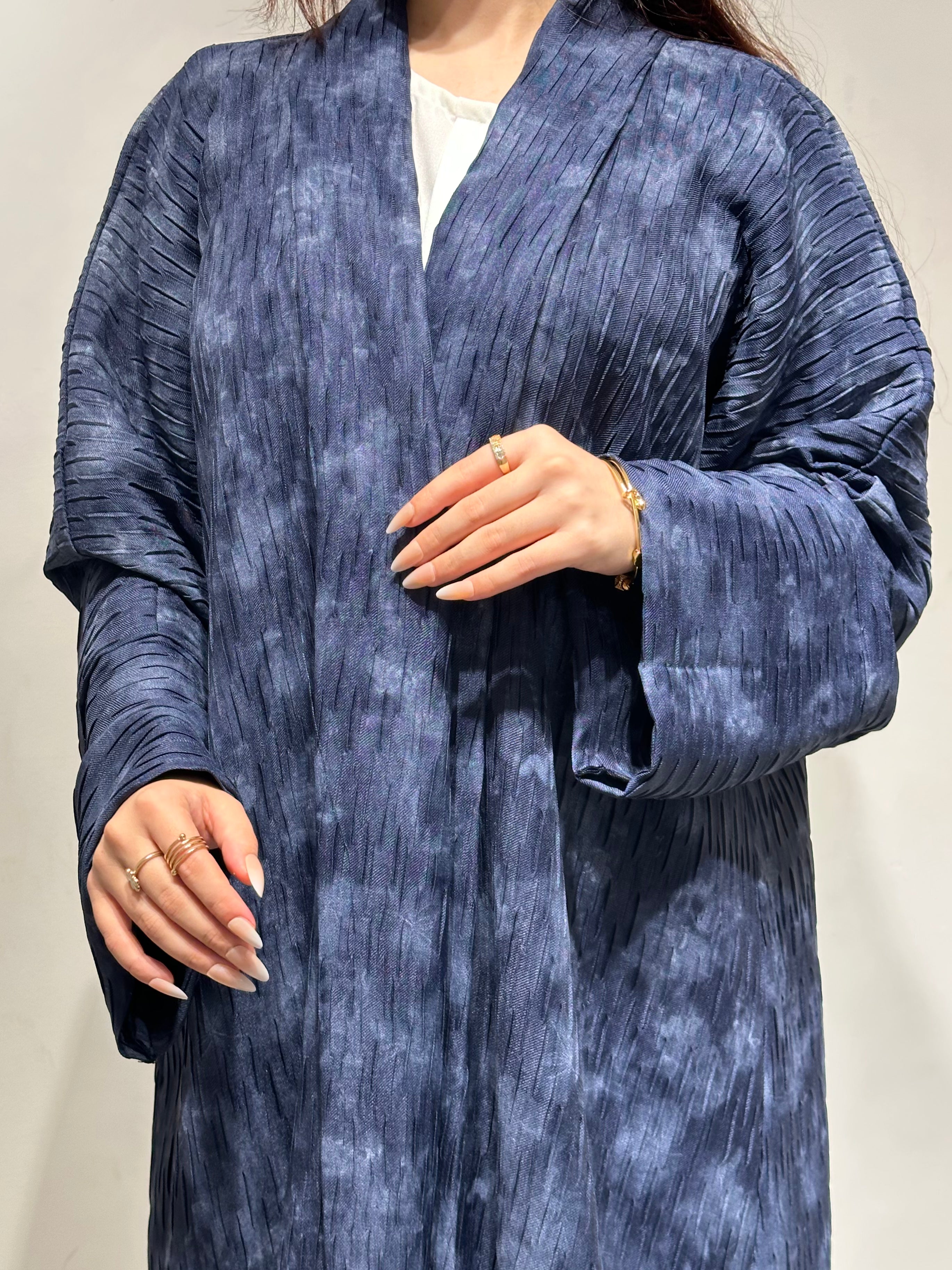 عباية زرقاء داكنة موديل C 1606-01