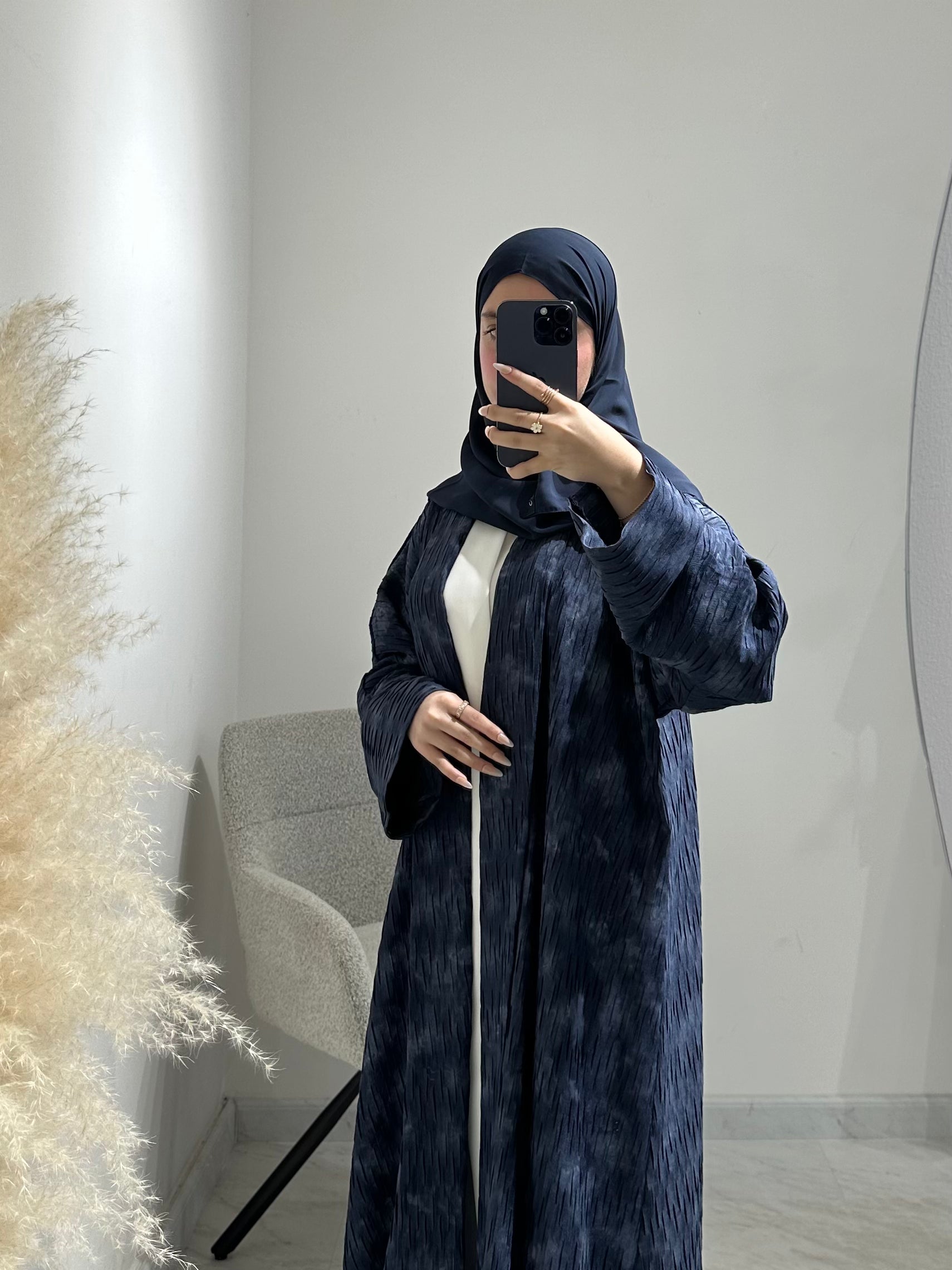 عباية زرقاء داكنة موديل C 1606-01