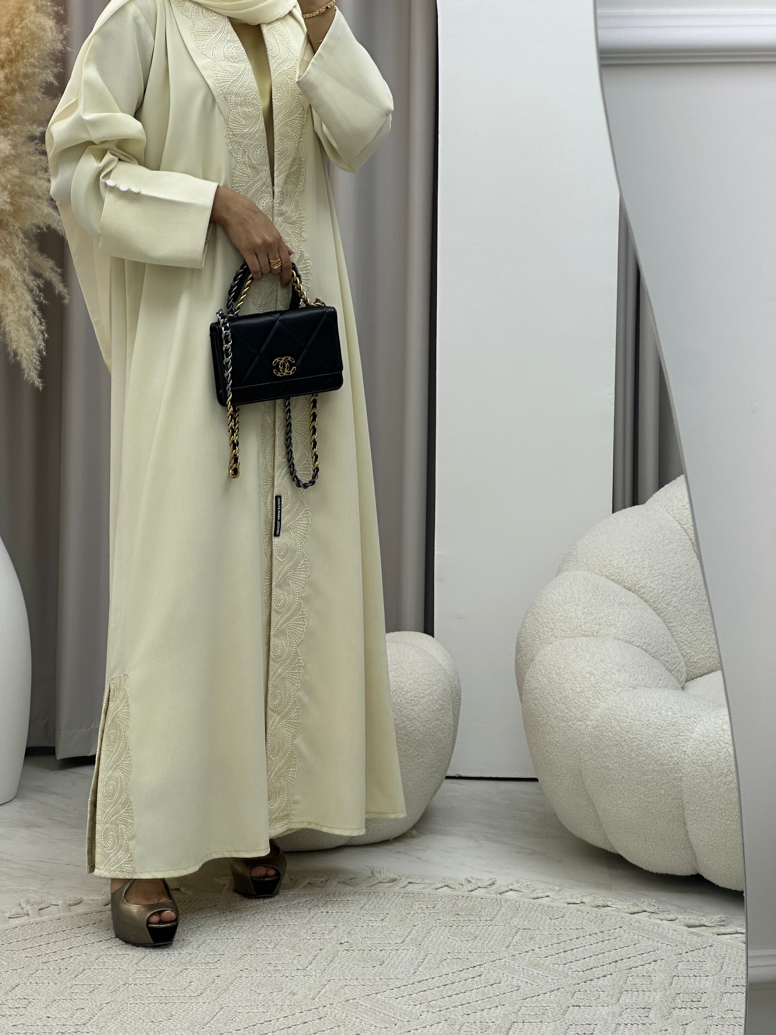 C RTW 0437 Beige Embroidery Coat Abaya