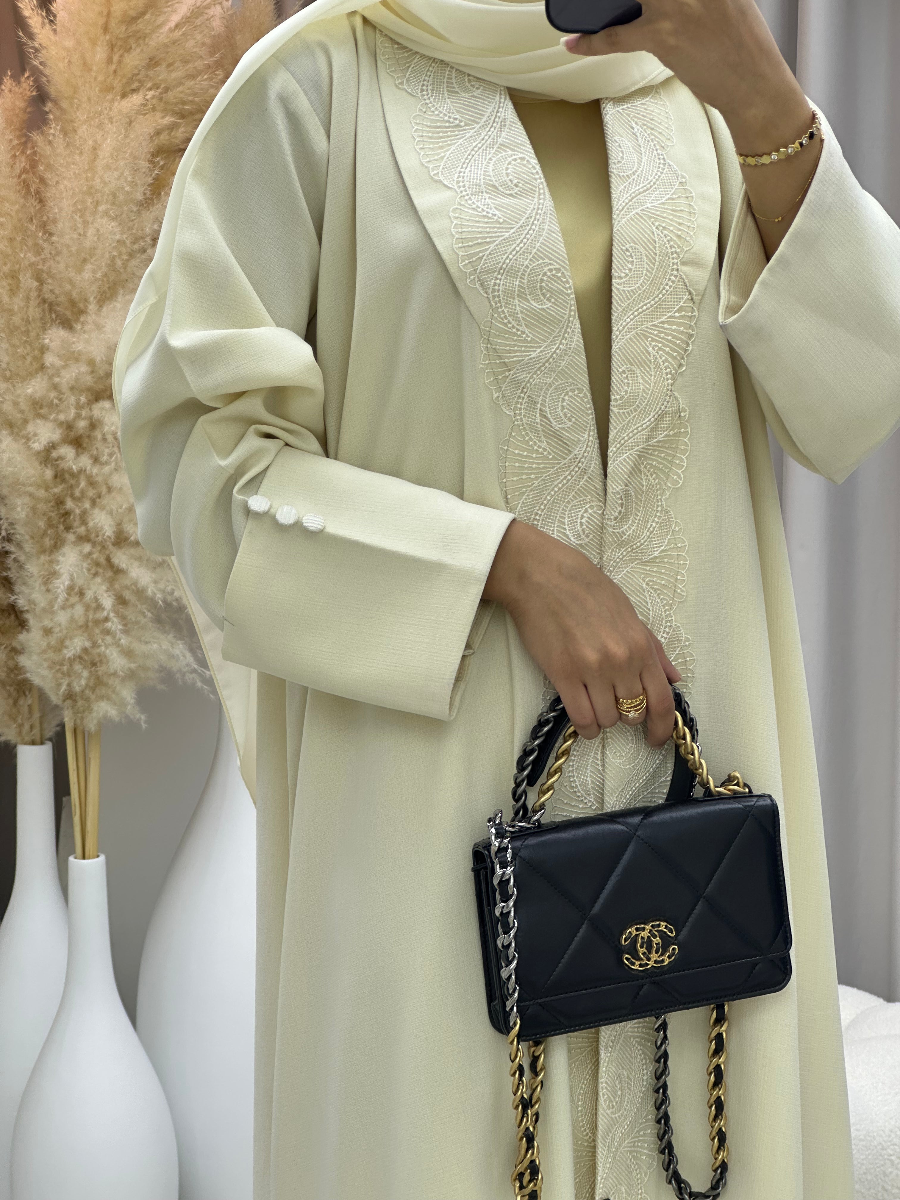 C RTW 0437 Beige Embroidery Coat Abaya