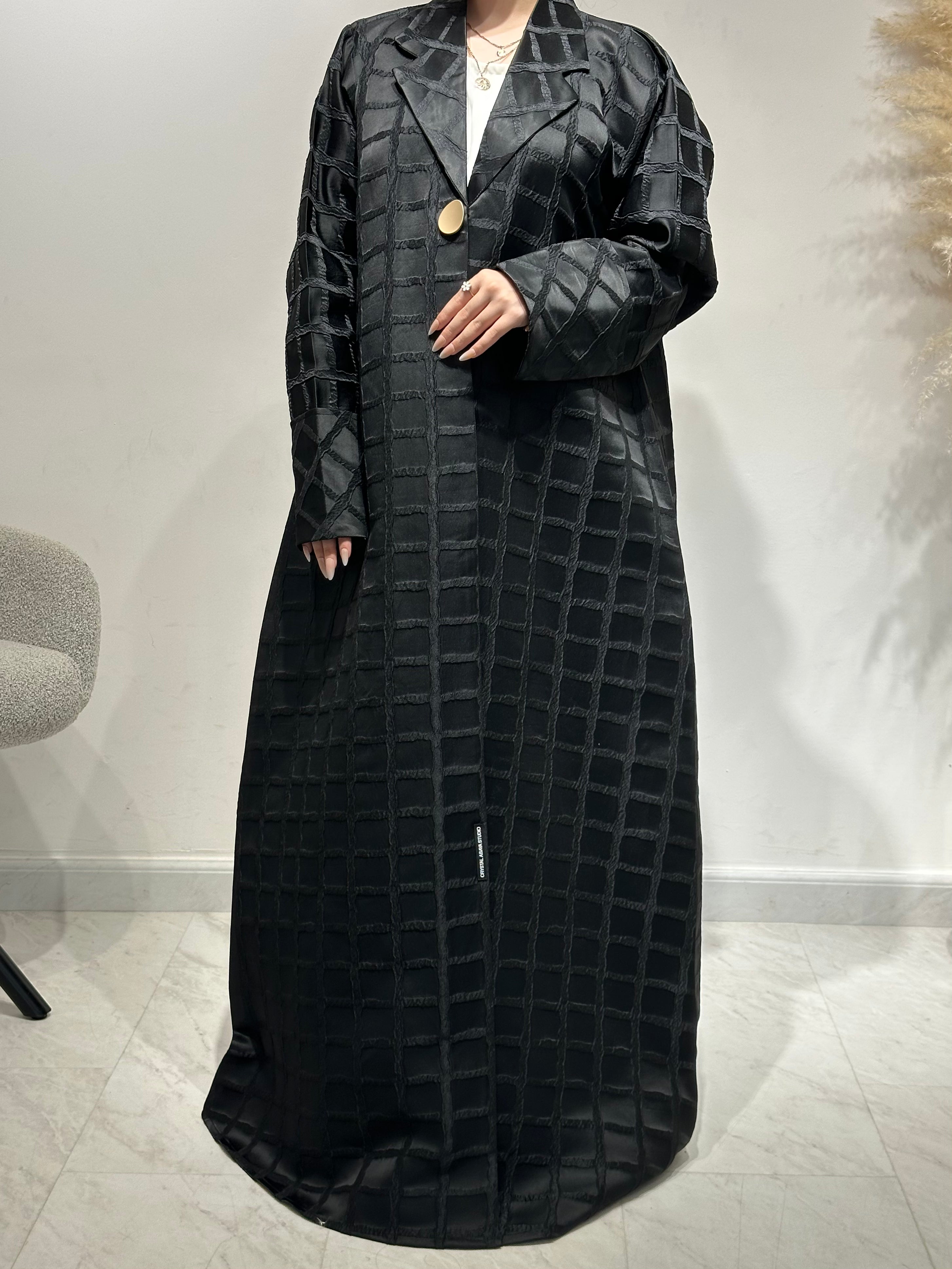 عباية سوداء موديل C 1608