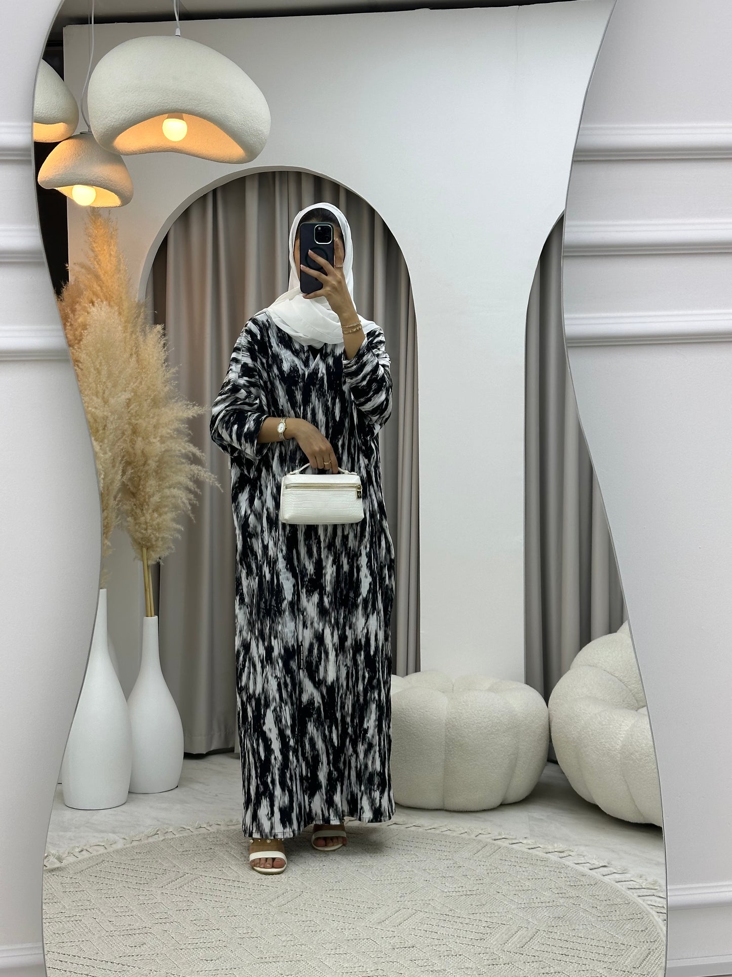 C 0228-02 Smoky Black White Abaya