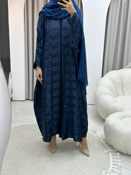 C Triangle Geometric Blue Bisht Abaya