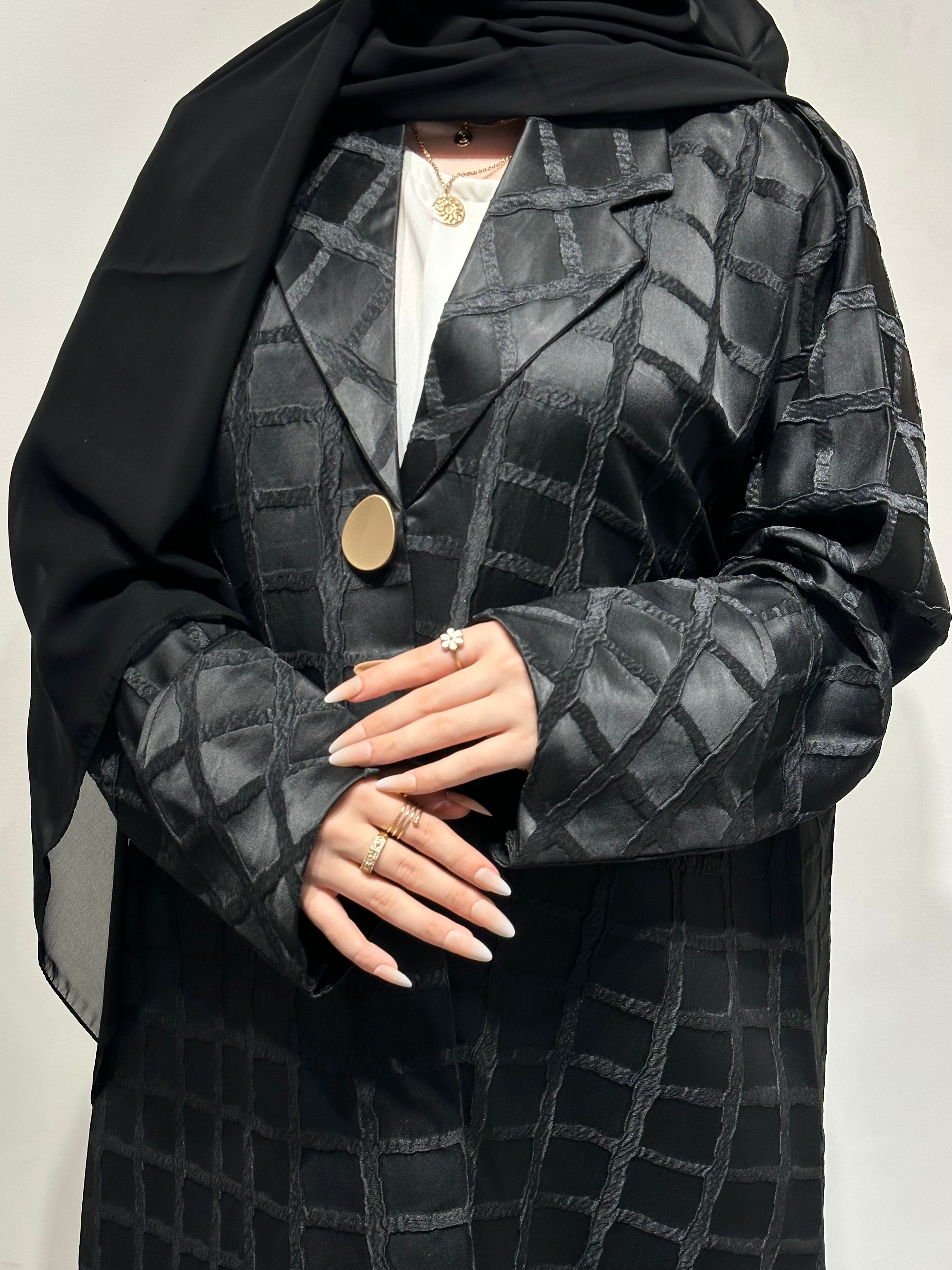 عباية سوداء موديل C 1608