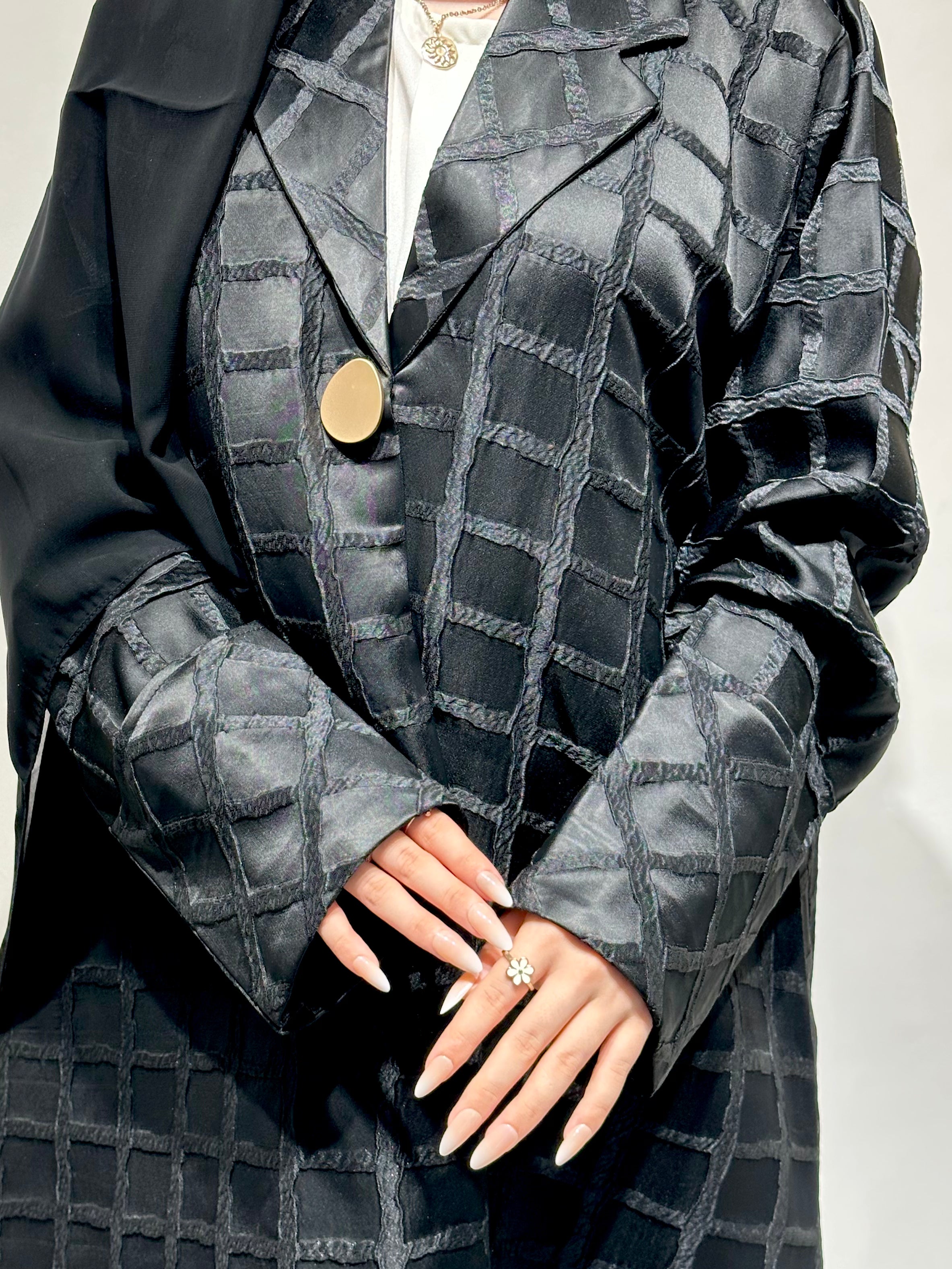 عباية سوداء موديل C 1608