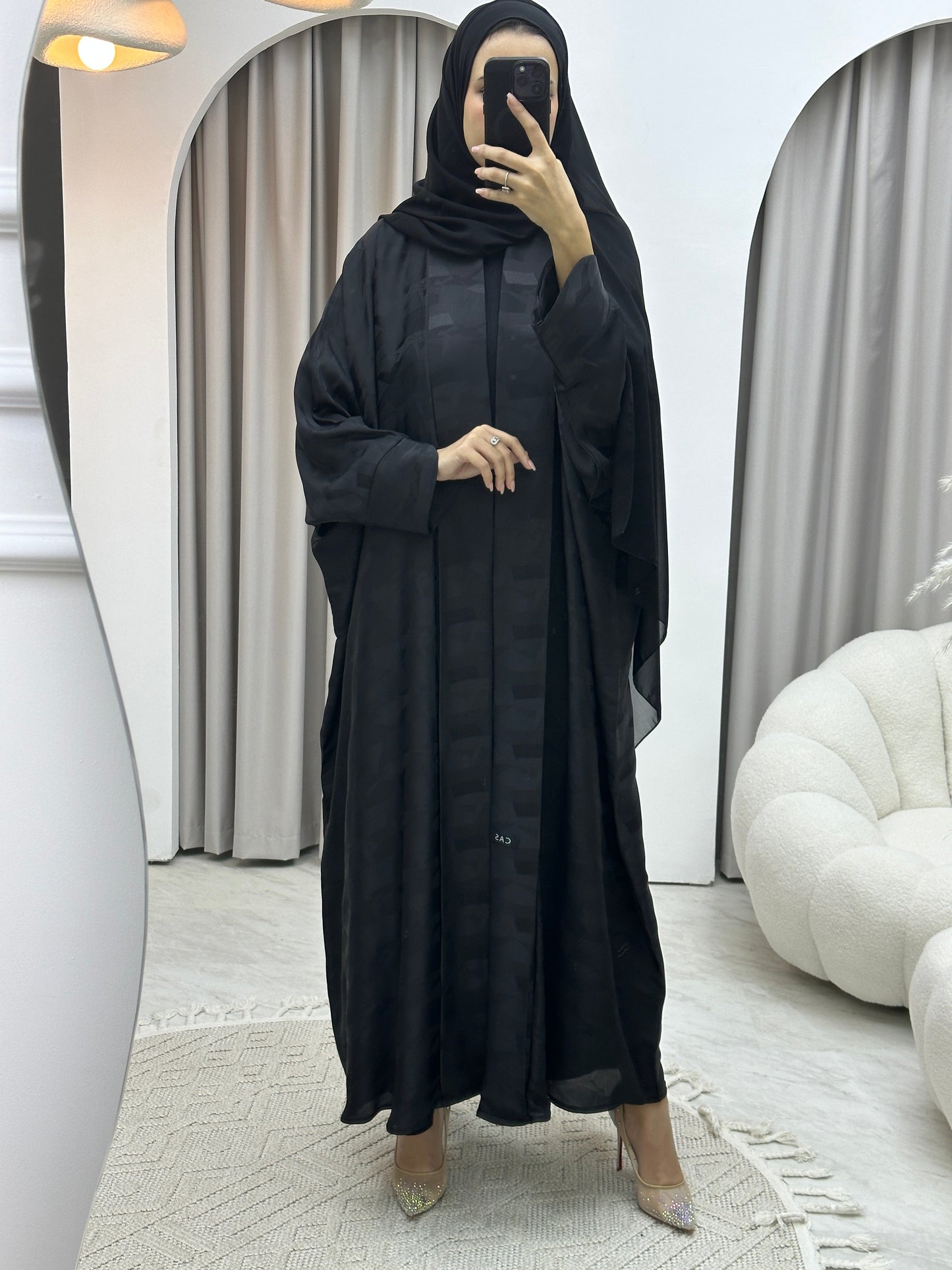 C RTW Triangle Geometric Black Bisht Abaya