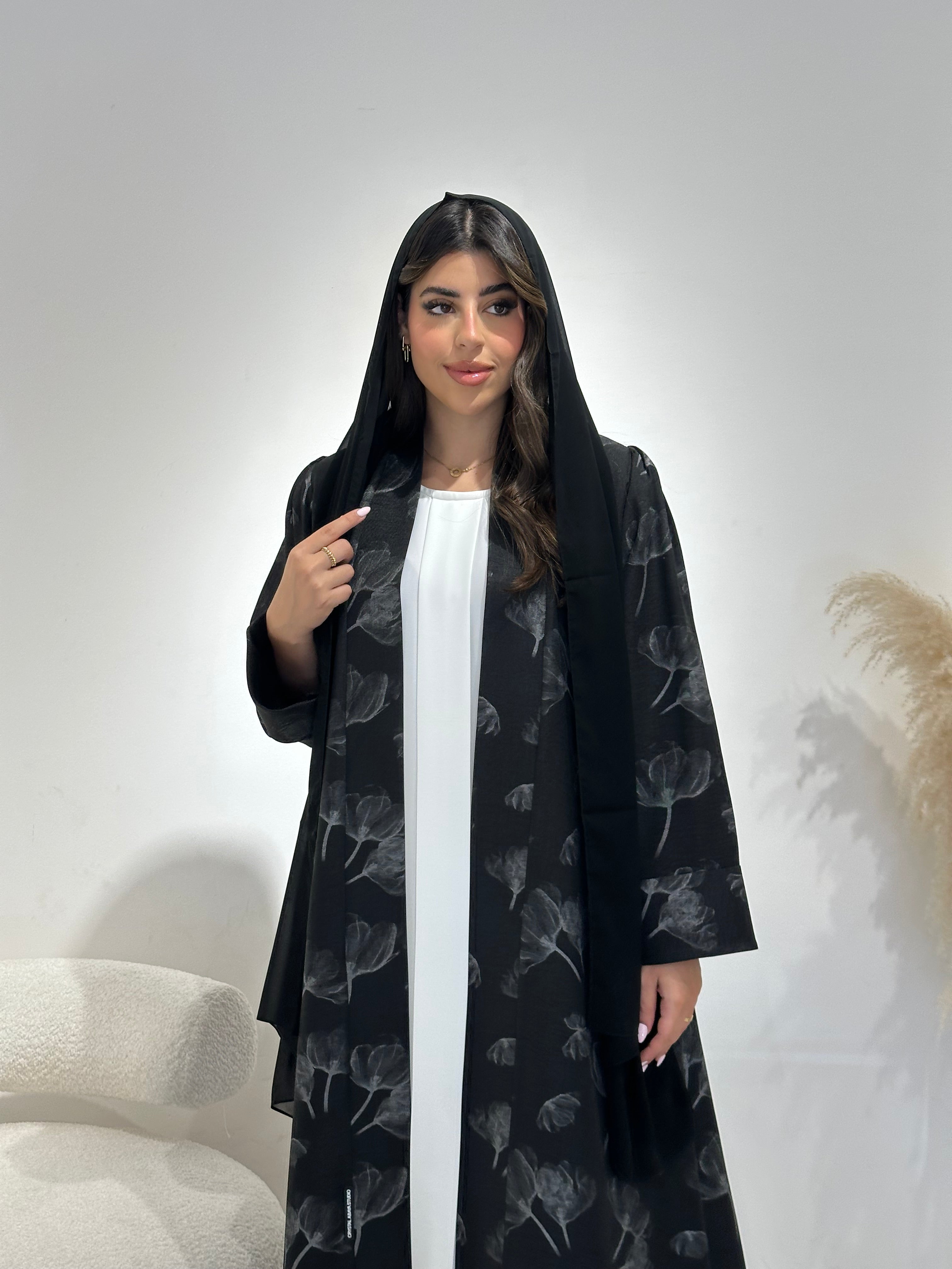 C 1413-01 Black Floral Printed Abaya