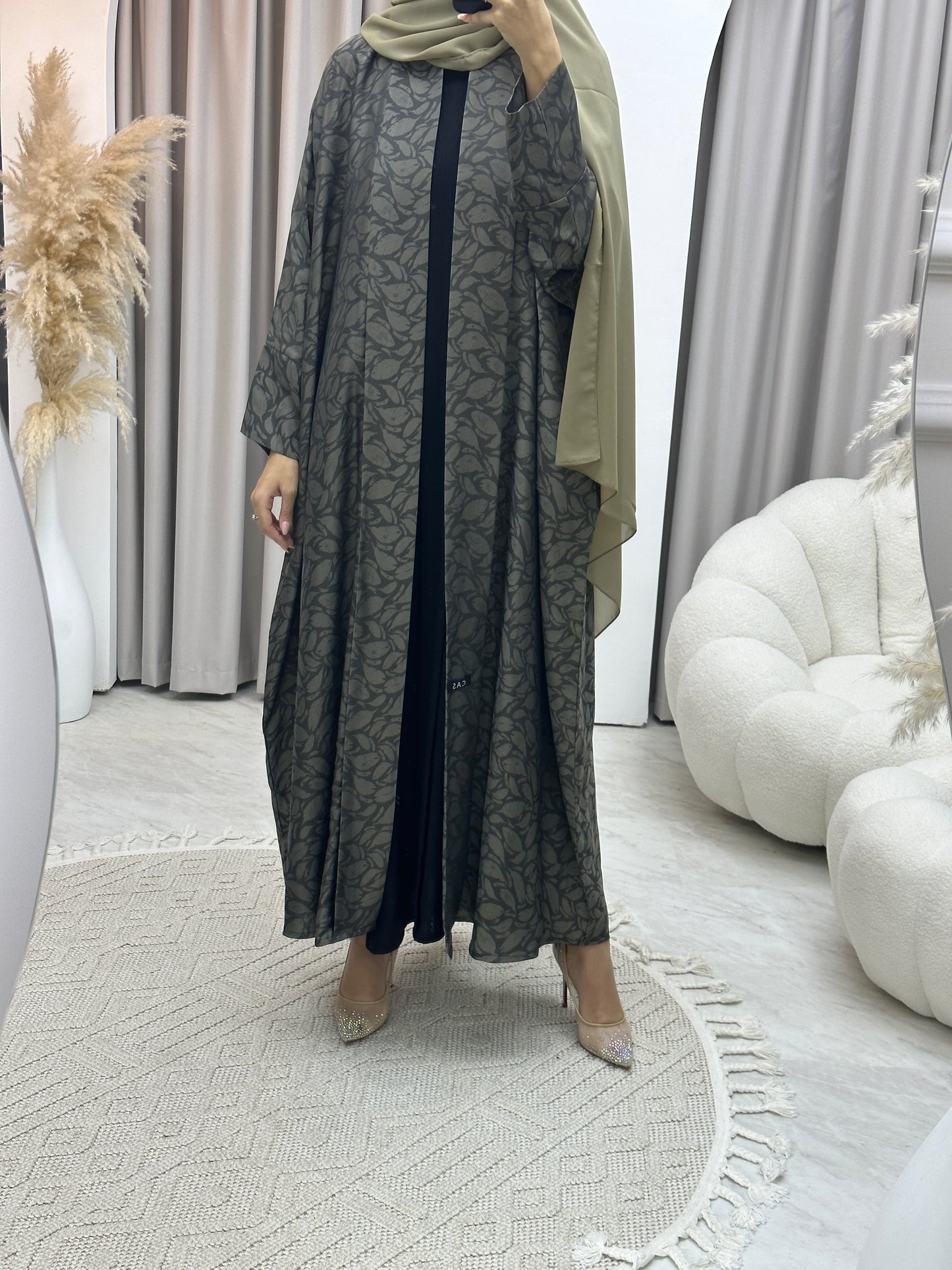 C Leaf Print Beige Bisht Abaya