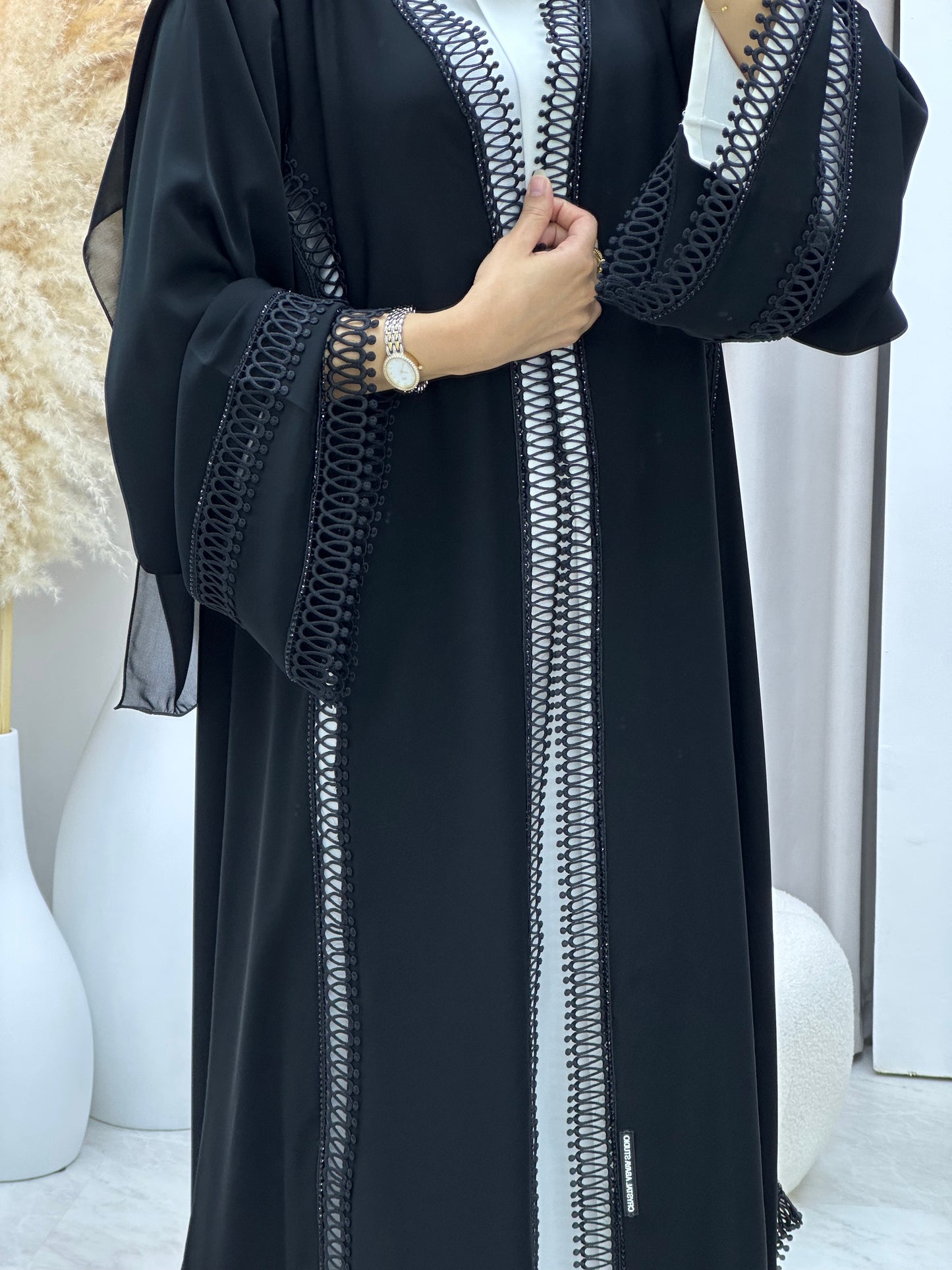 C 0440 Black Classic Lace Abaya