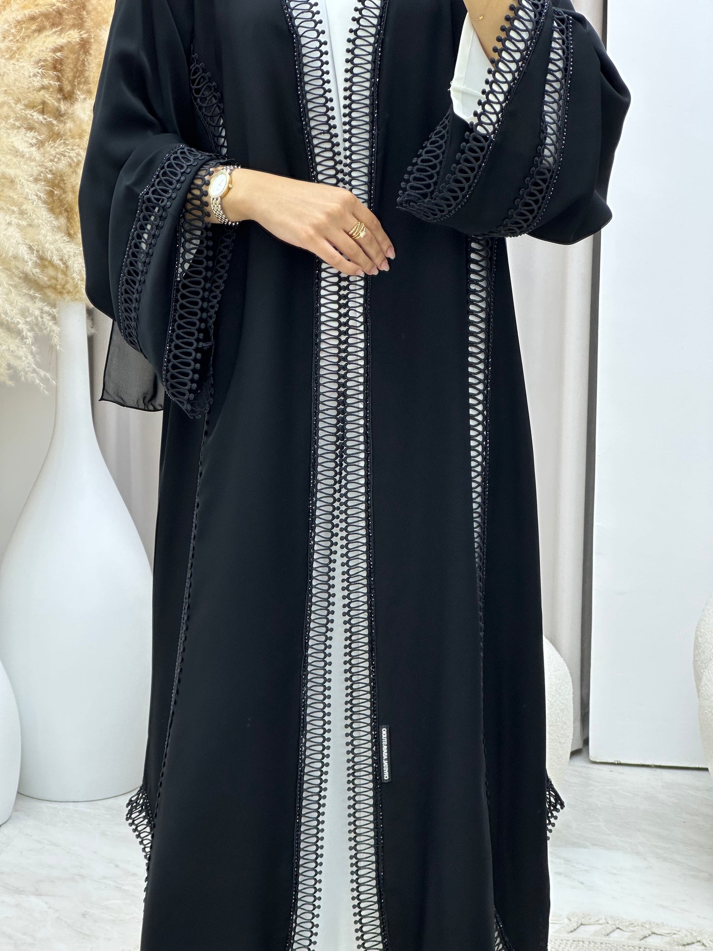 C 0440 Black Classic Lace Abaya