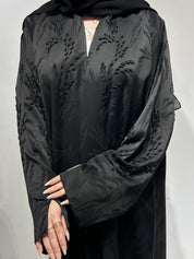 عباية سوداء مطرزة بالخرز موديل C 1612