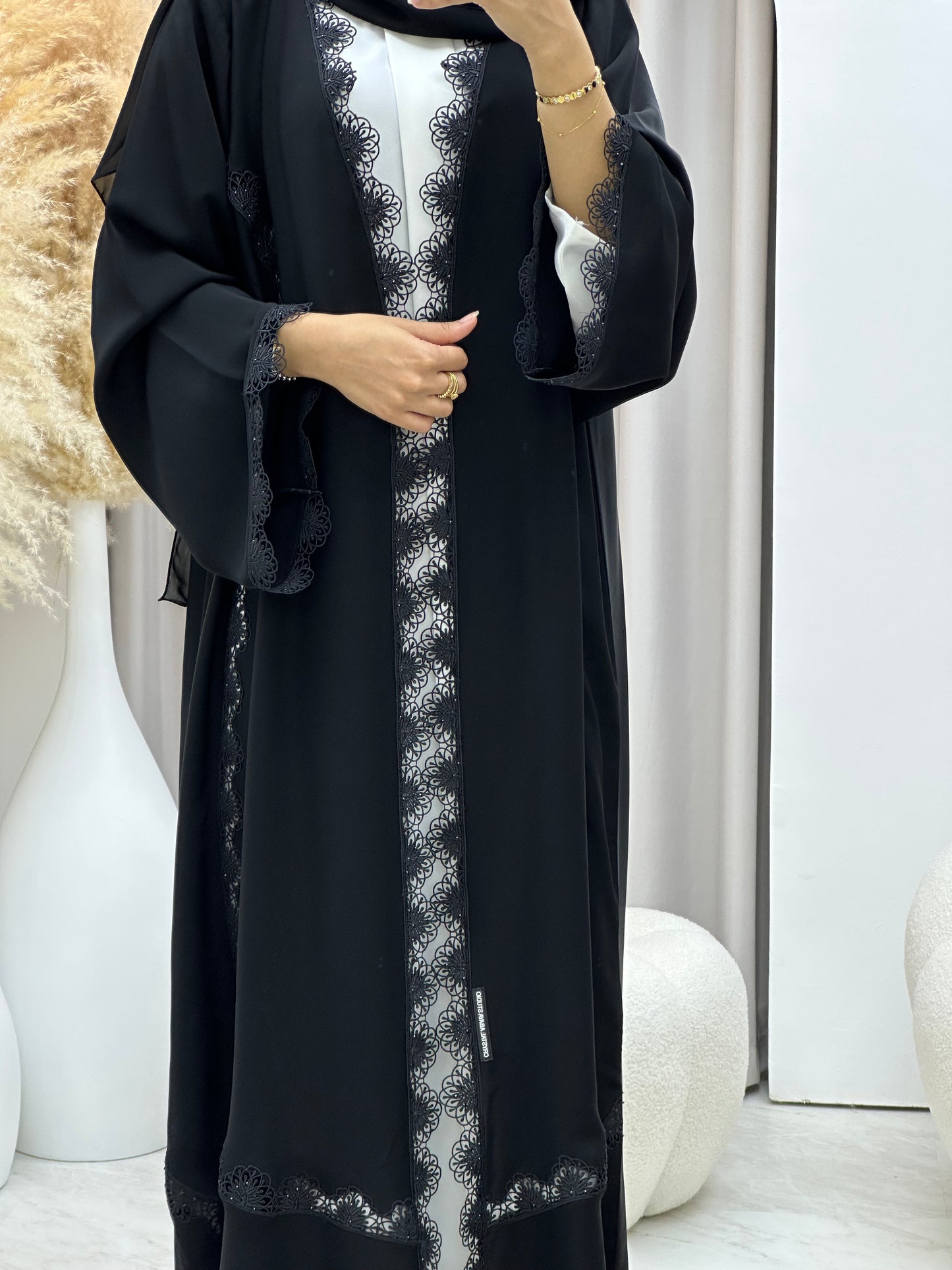 C 0441 Black Classic Lace Abaya