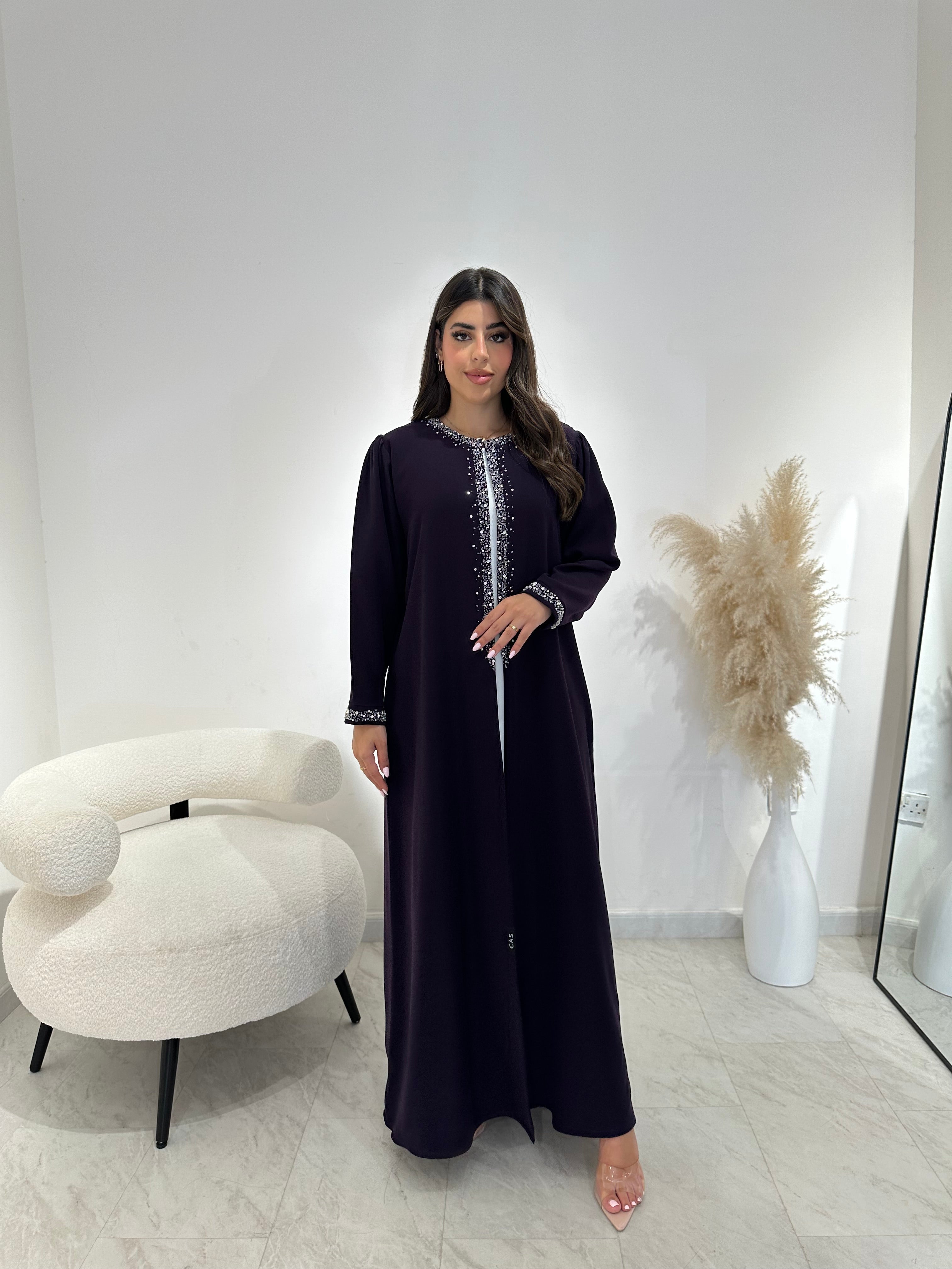 عباية مطبوعة بنقشة زنبق أسود C 1254