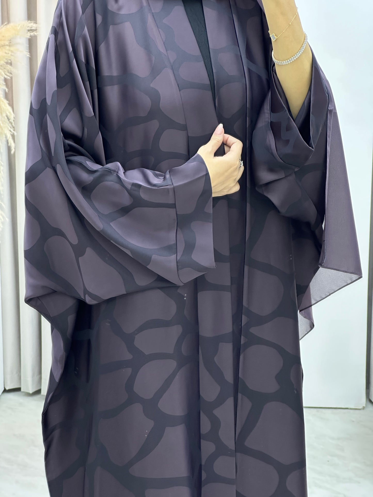 C Marble Geometric Bisht Purple Abaya