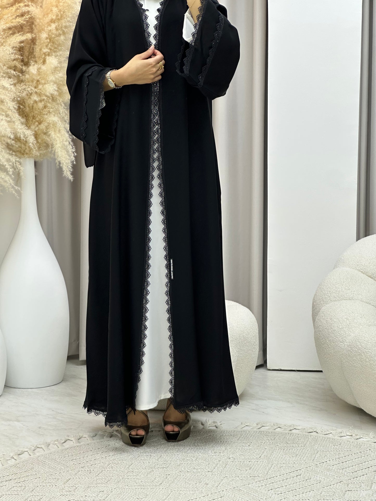 C 0442 Black Classic Lace Abaya