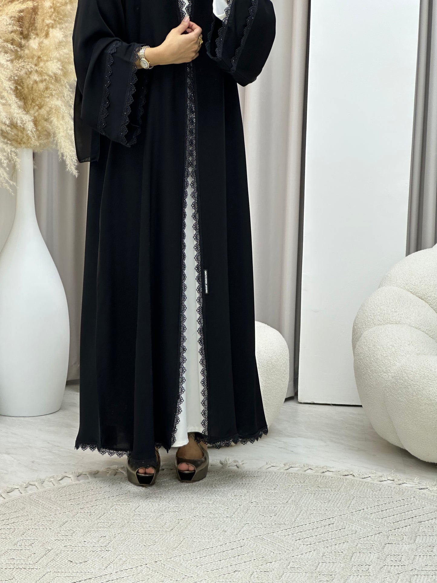 C 0442 Black Classic Lace Abaya