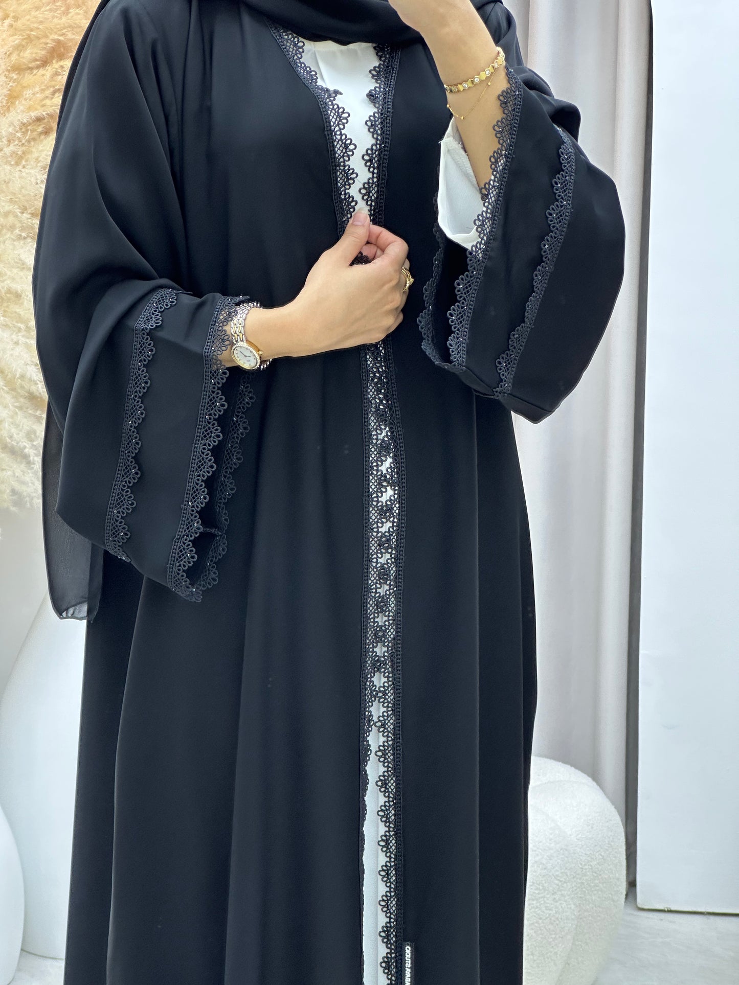 C 0442 Black Classic Lace Abaya