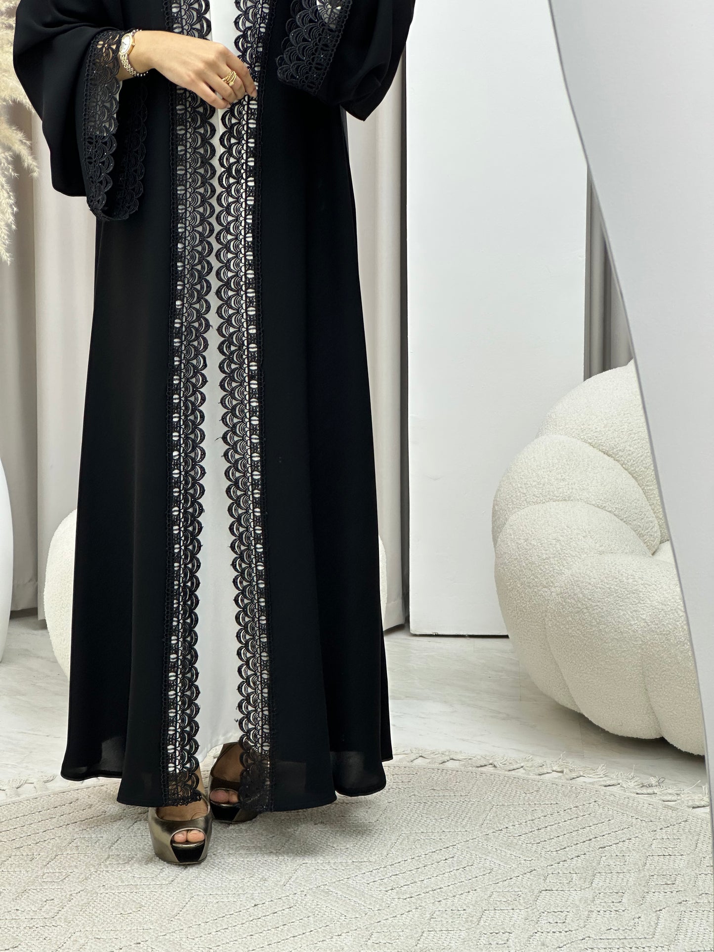 C 0443 Black Classic Lace Abaya