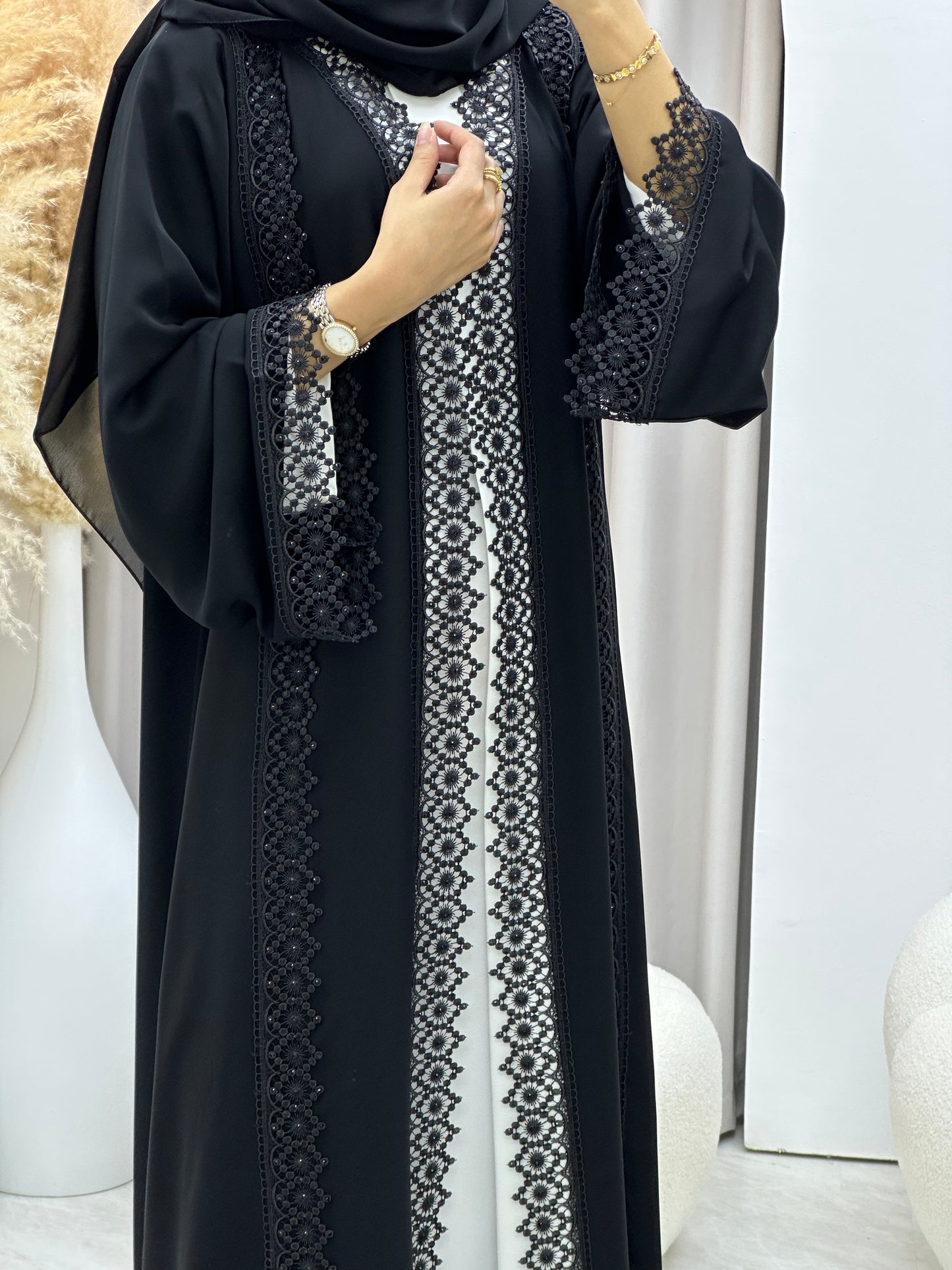 C 0444 Black Classic Lace Abaya