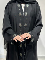 عباية سوداء مطرزة بالخرز موديل C 1617