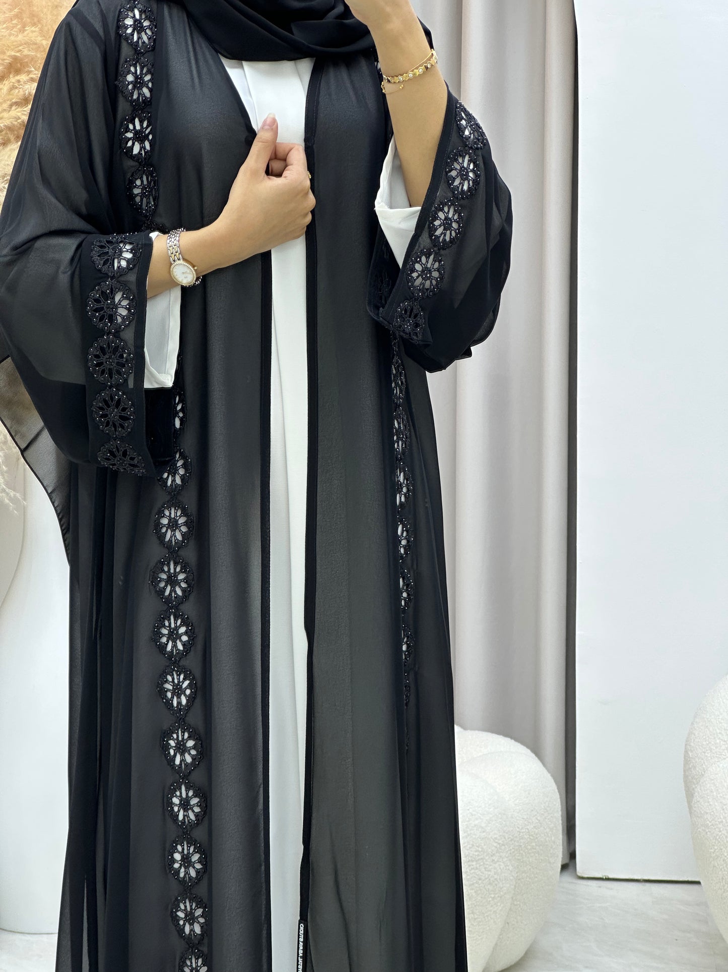 C 0447 Black Classic Lace Abaya