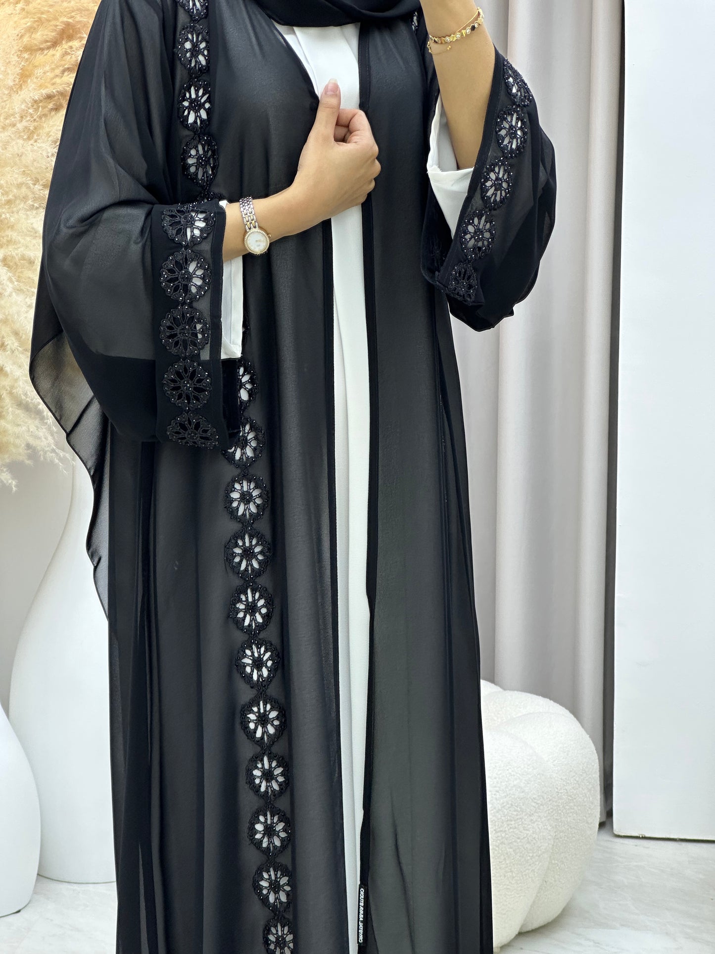 C 0447 Black Classic Lace Abaya